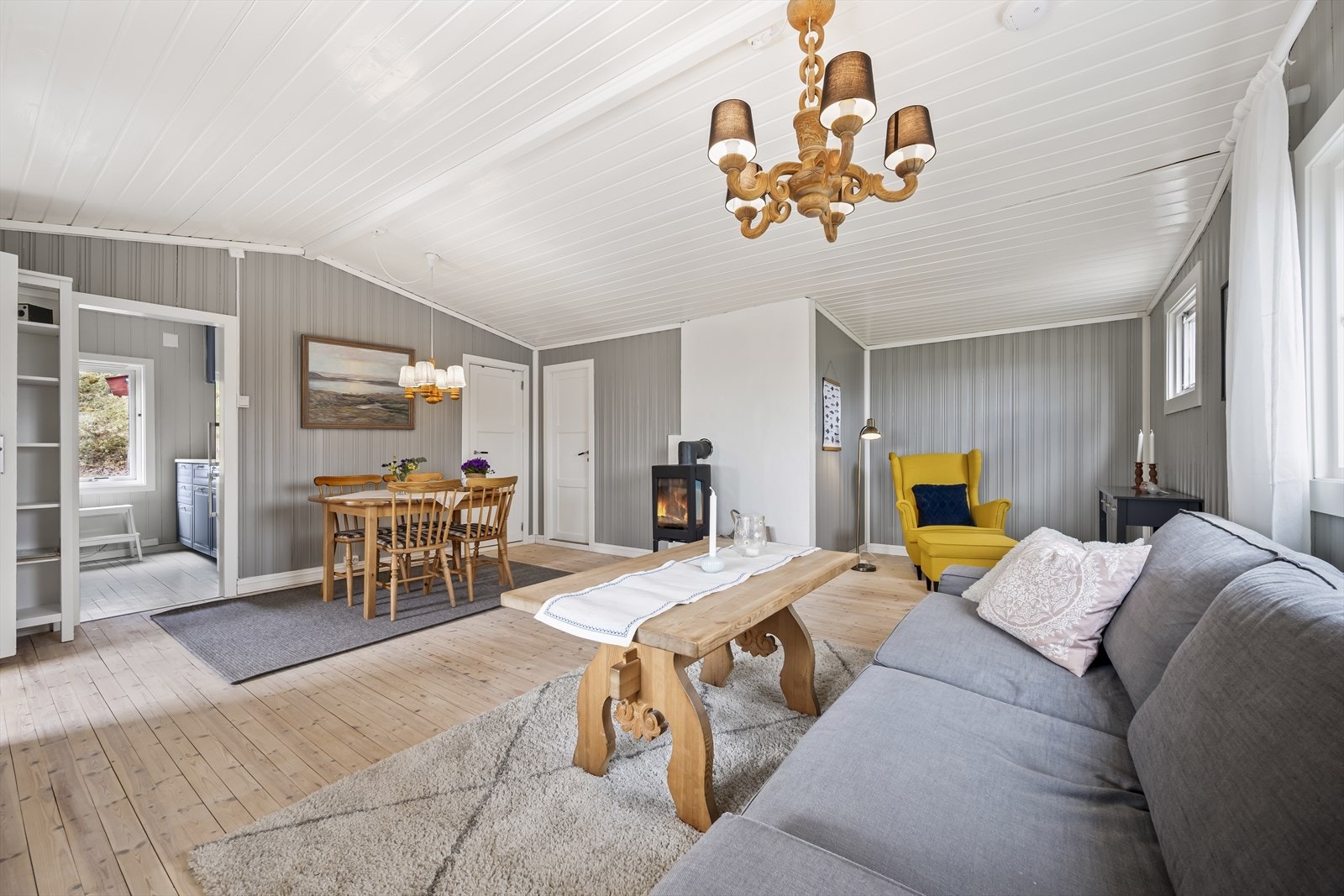Her er det lett å se for seg både rolige hverdagsstunder og hyggelige kvelder med familie og venner. Galleribilde