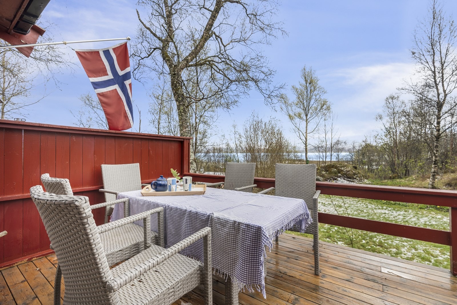Et perfekt sted for å nyte morgenkaffen med utsikt. Galleribilde