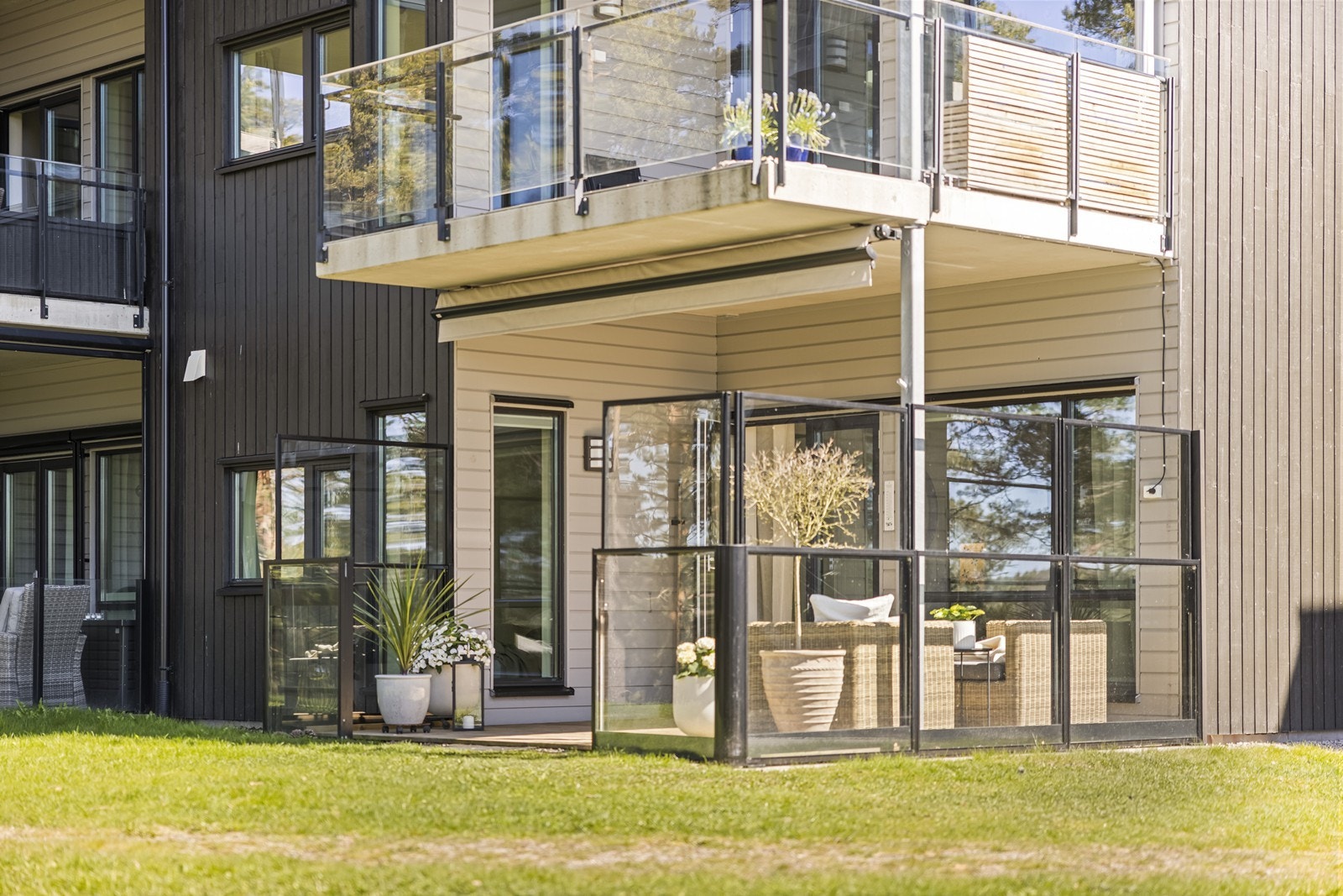 Terrasse med gode solforhold Galleribilde