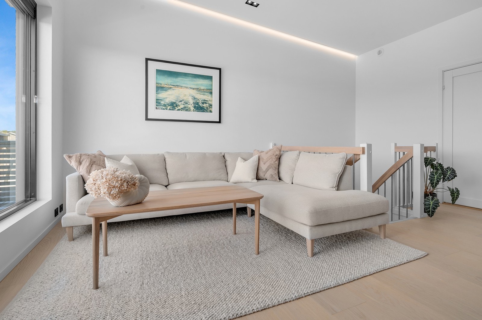 God plass for stor sofagruppe. Galleribilde