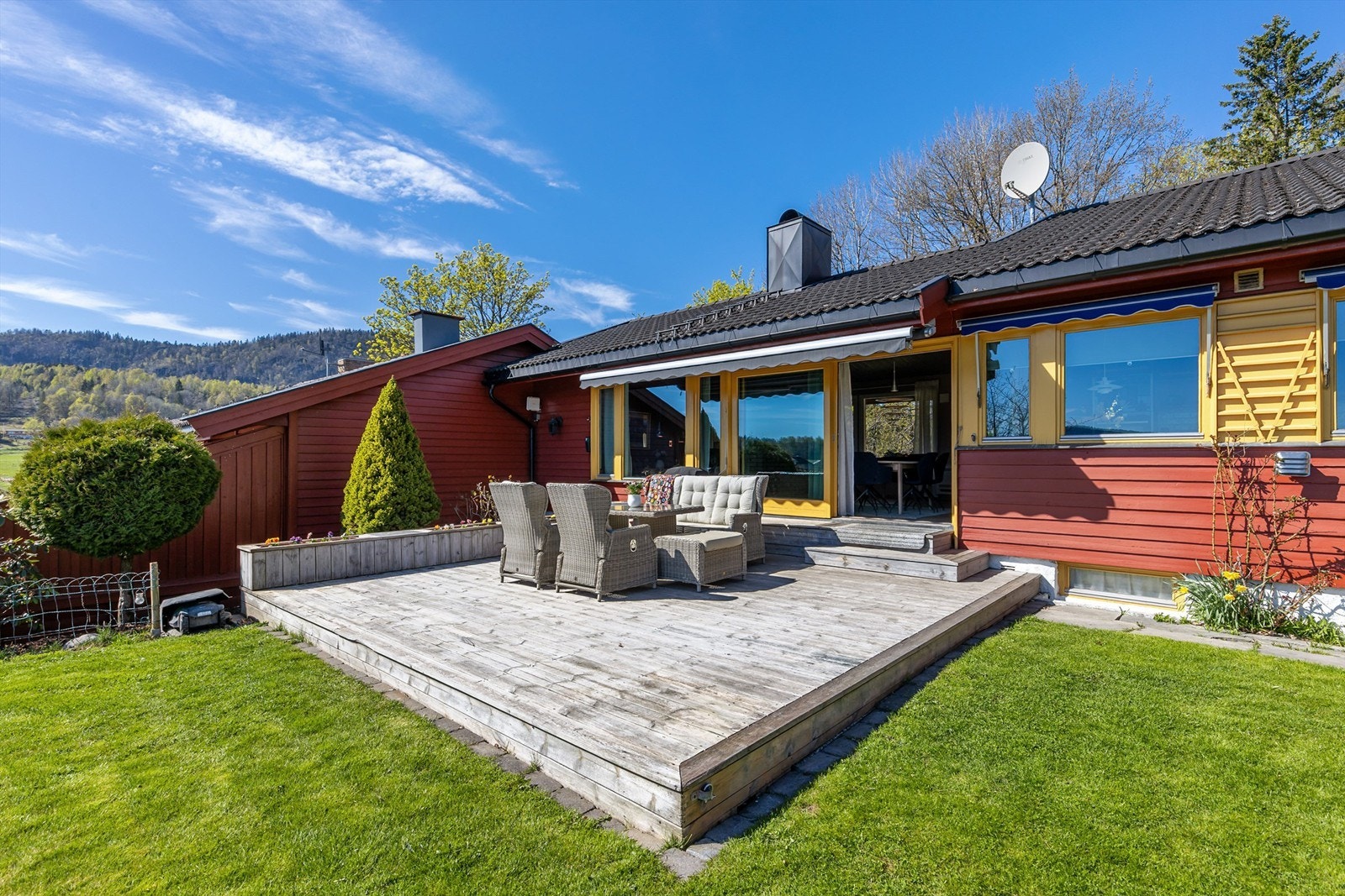 Her er det god plass til utemøbler og grill. Galleribilde