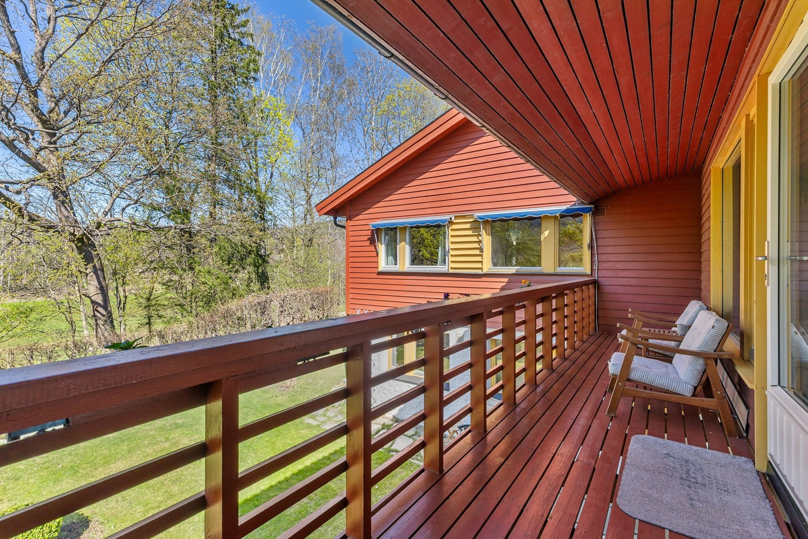 Verandaen med utgang fra stuen. Galleribilde