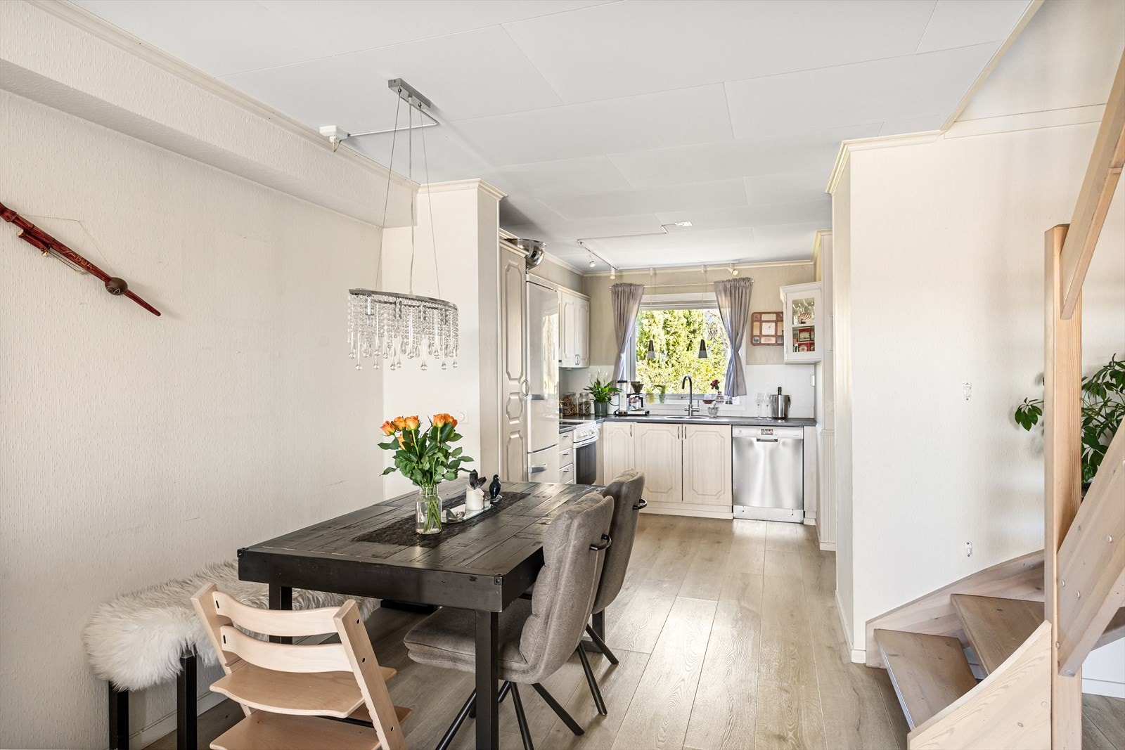 Det er også plass til spisebord. Galleribilde