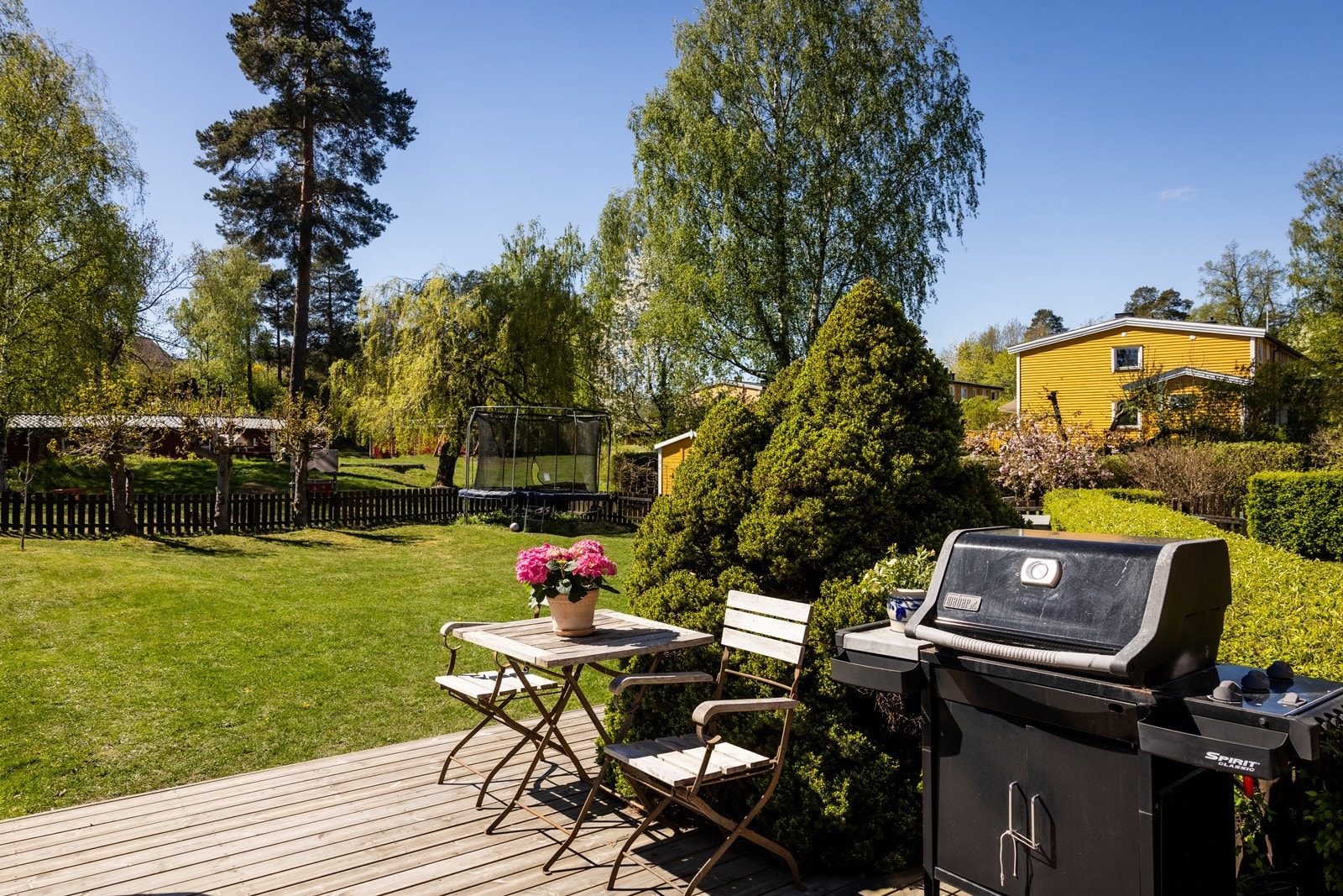 Hagedelen til denne enheten er ca 310 kvm inkludert terrassene. Galleribilde