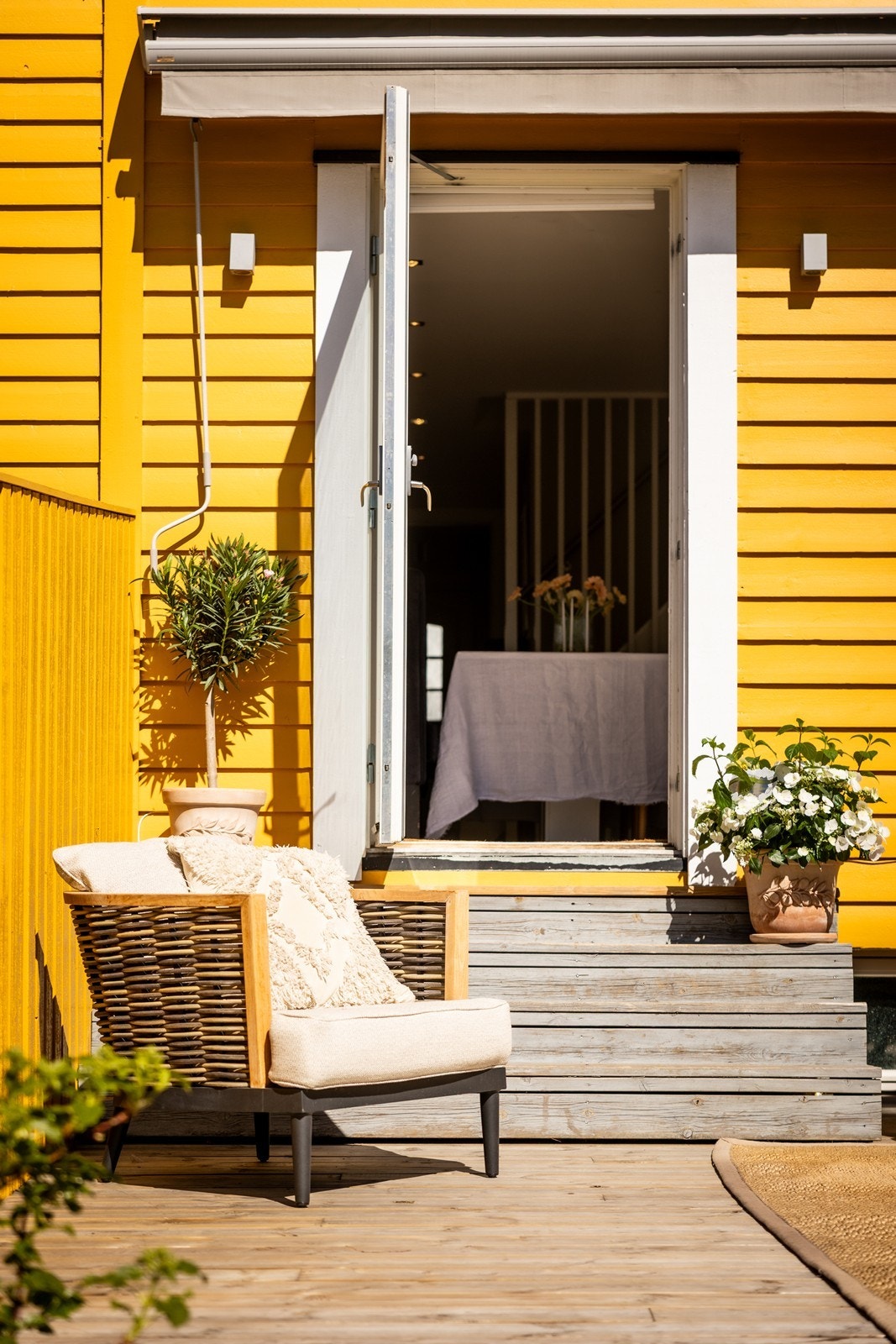 Fantastiske solforhold, bred markise for de varmeste dagene. Galleribilde