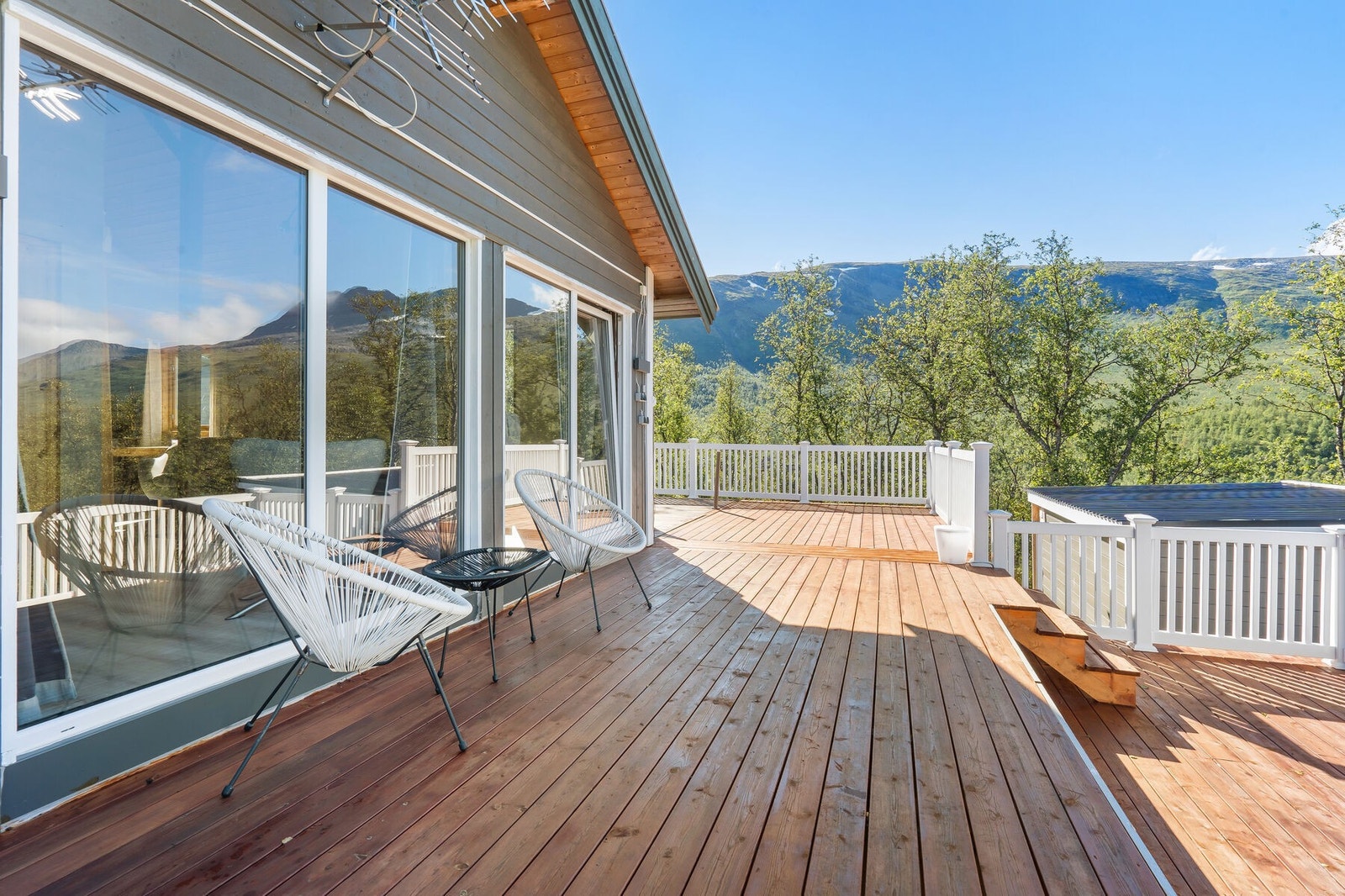 Store terrasser med gode solforhold Galleribilde