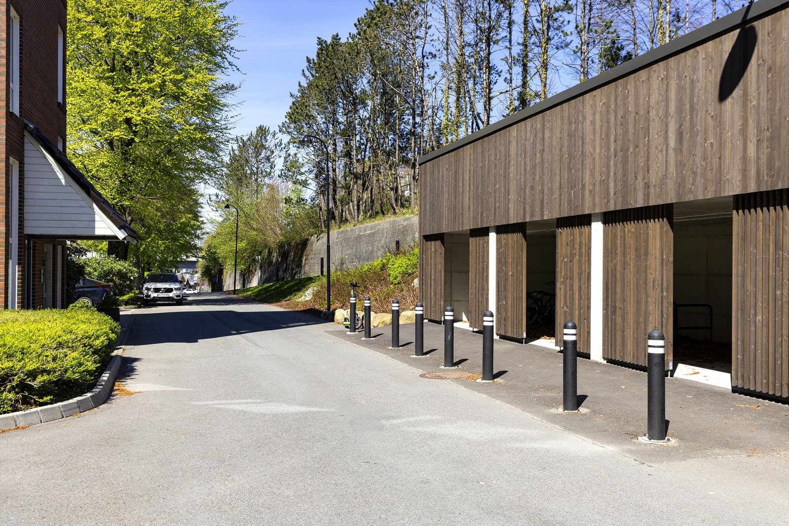 Sameiet har felles sykkelbod i tilknytning til garasjeanlegget. Galleribilde