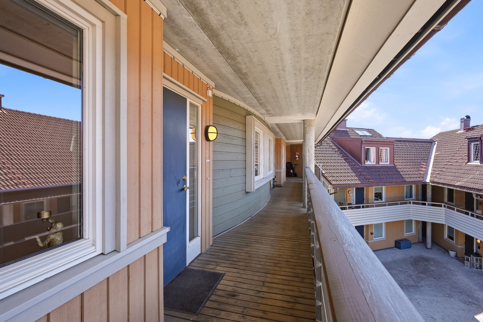 Leiligheten ligger i 4. etasje som er byggets øverste etasje Galleribilde