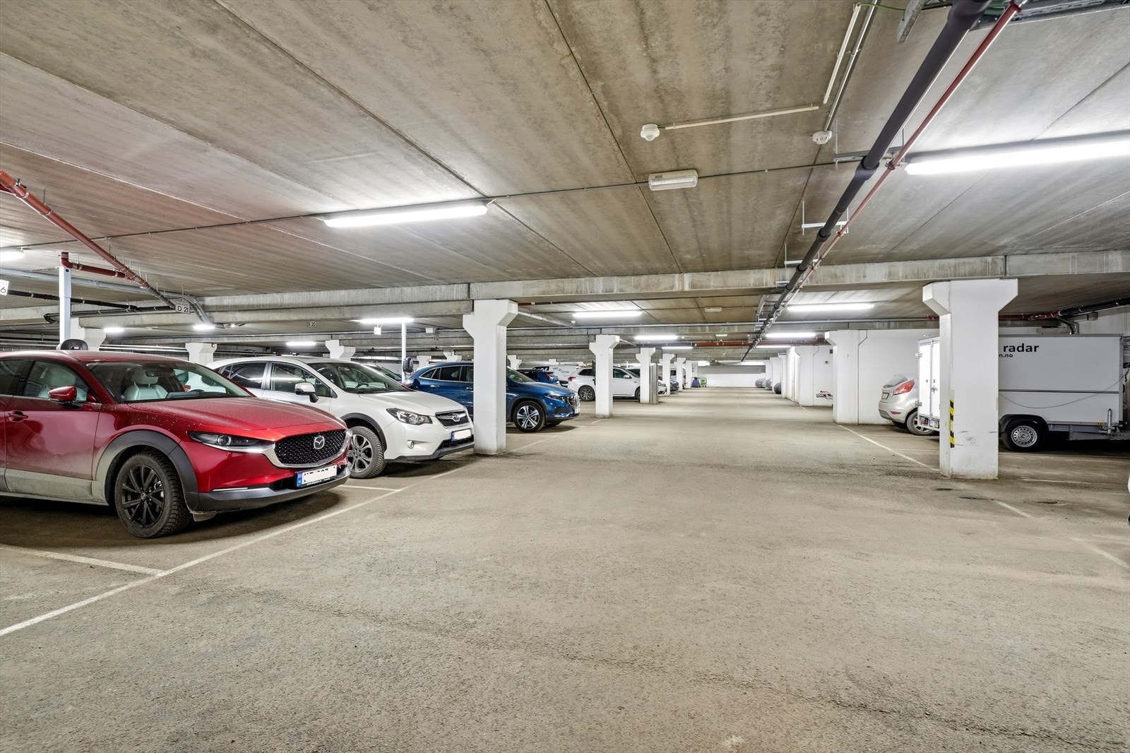 Medfølger egen parkeringsplass og bod i felles garasjekjeller Galleribilde