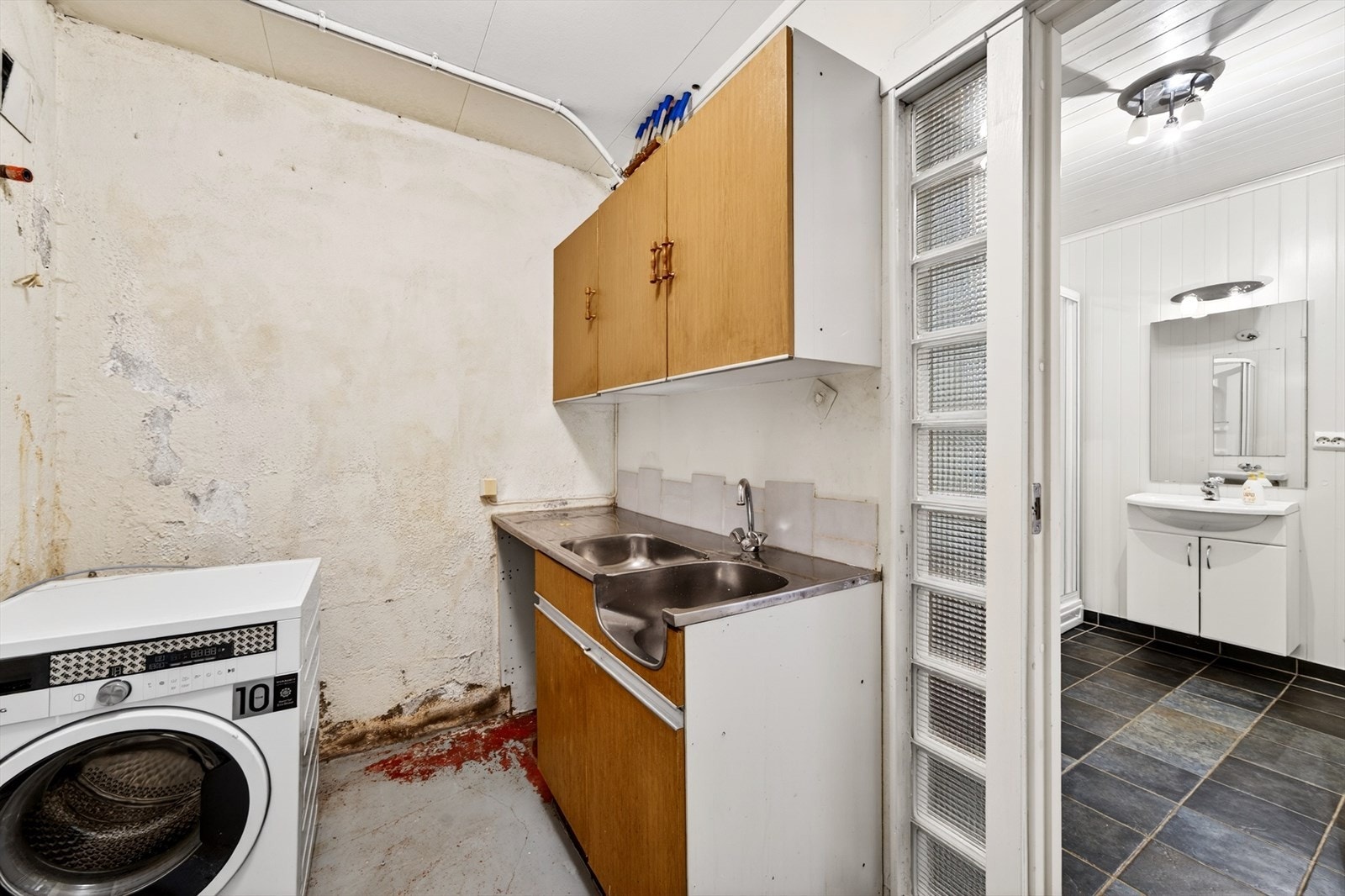 Vaskerommet ligger innforbi badet. Galleribilde