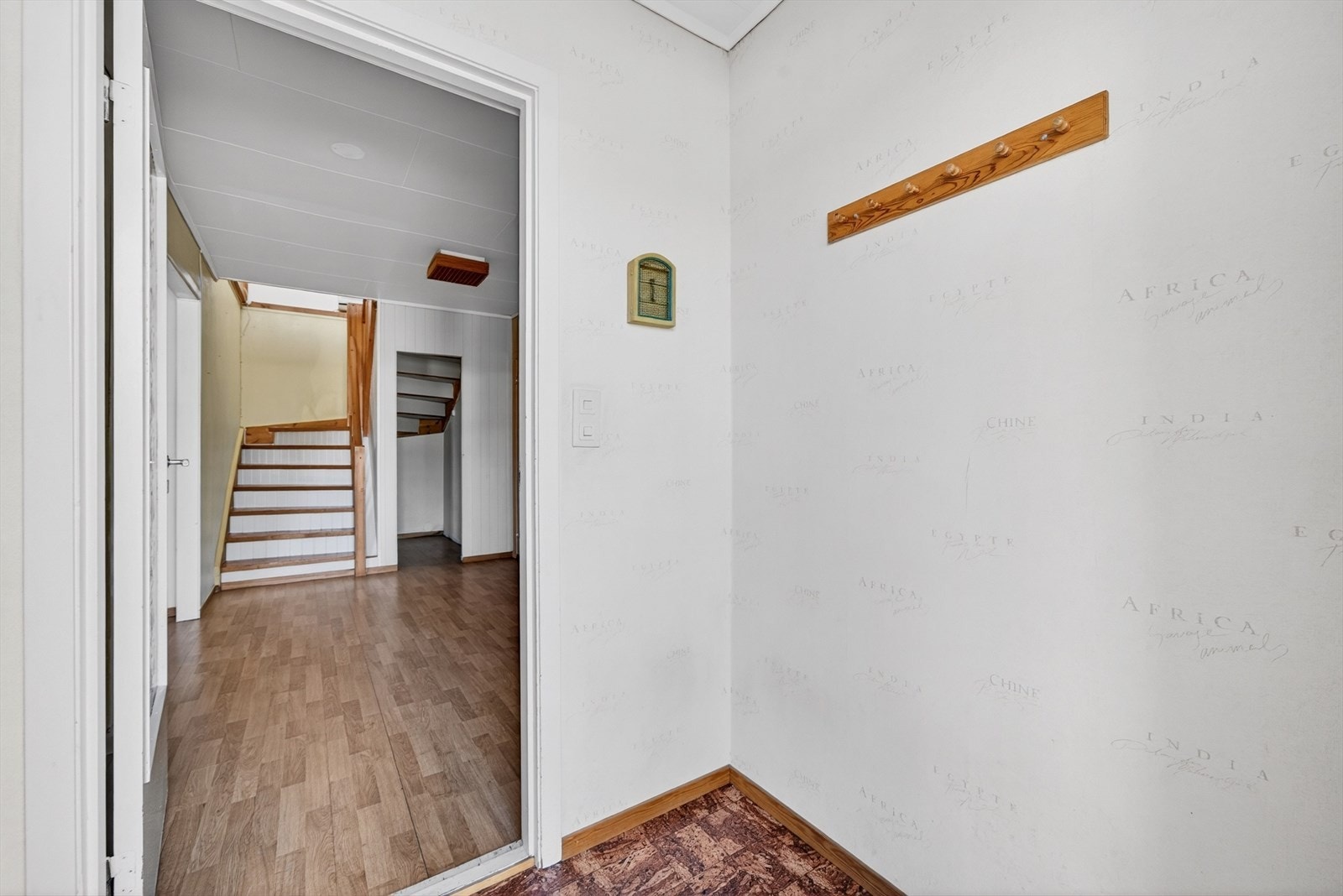 Vnindfang og videre adkomst til hallen. Galleribilde