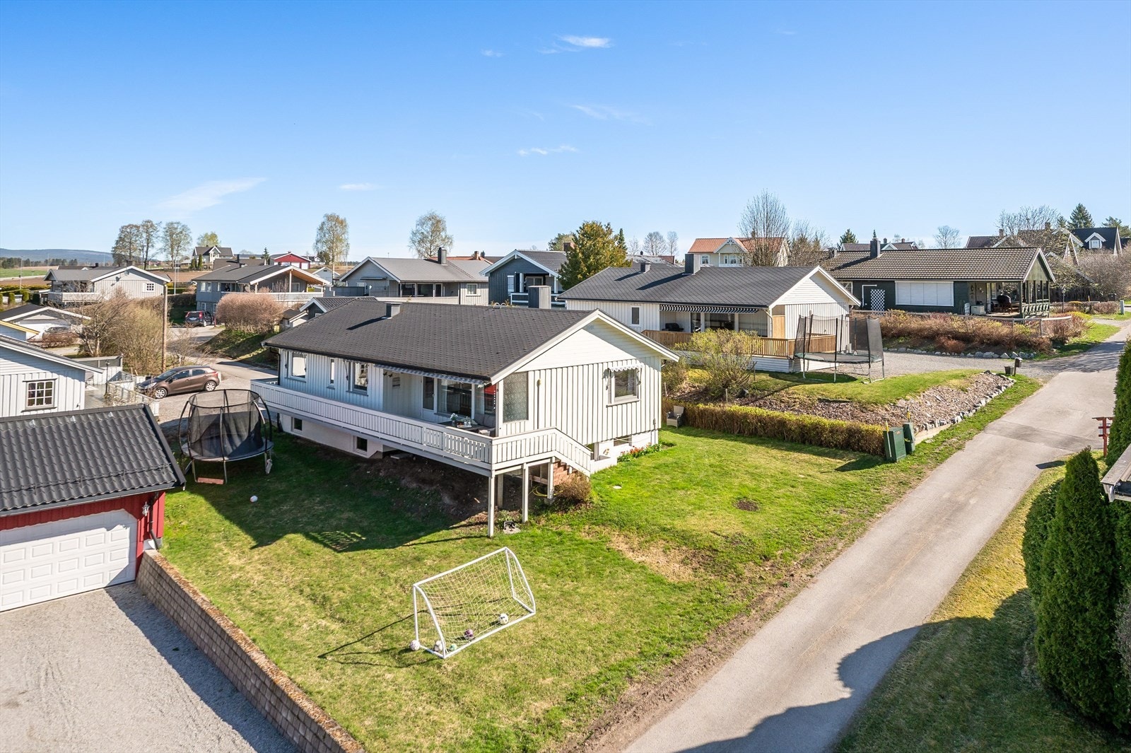 Velkommen til Karudvegen 42. Foto: Reidar Valberg / Husfoto AS Galleribilde
