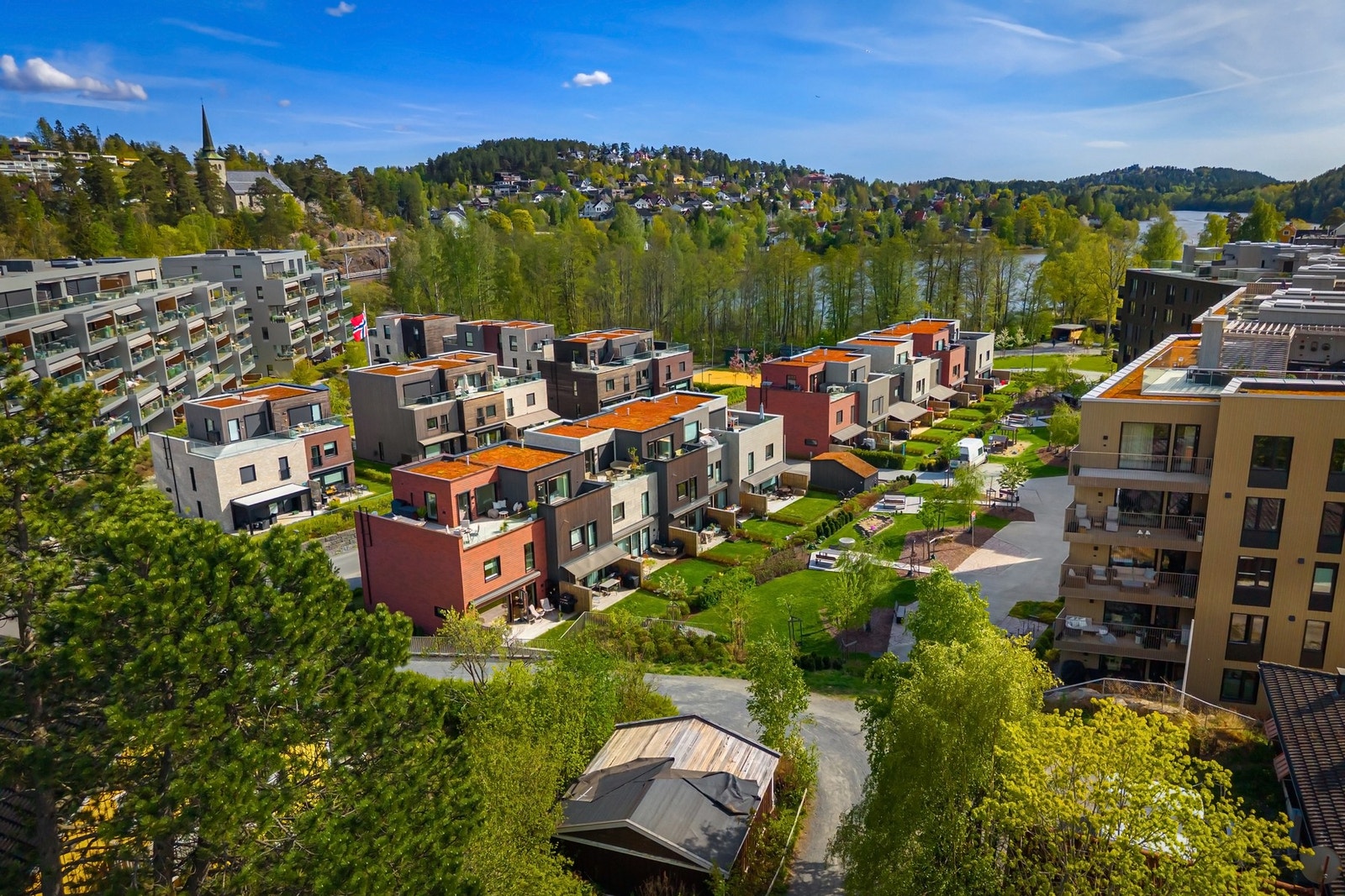 Eksklusivt og påkostet townhouse med god beliggenhet på enden. Galleribilde