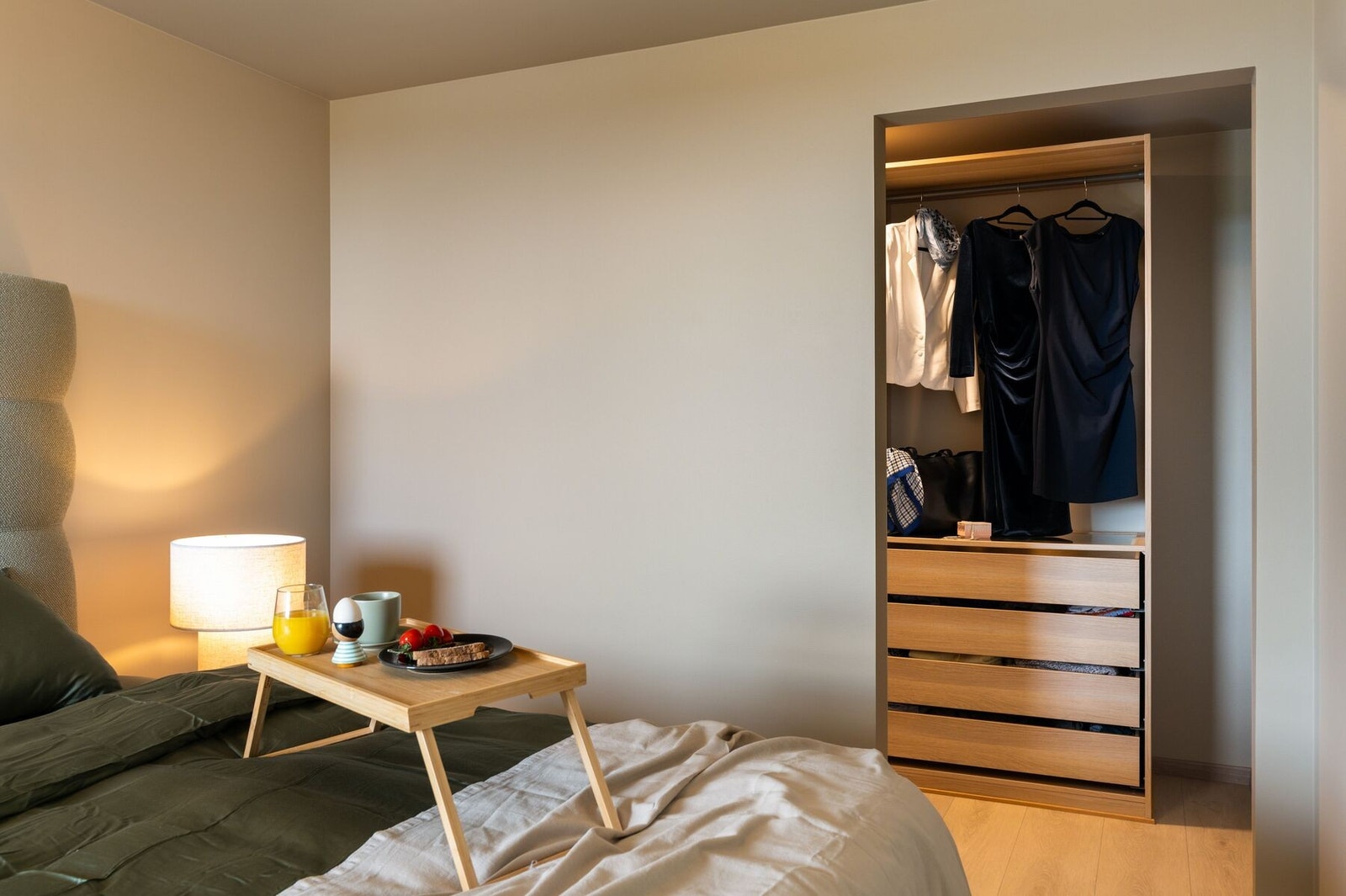 Ingen hovedsoverom uten egen walk-in-garderobe. Galleribilde