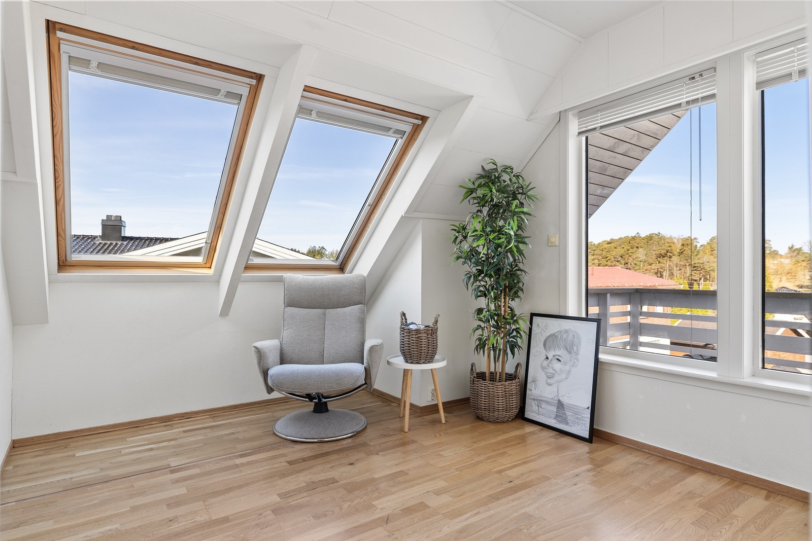 Boligen er innredet med totalt 4 soverom i hovedbolig Galleribilde