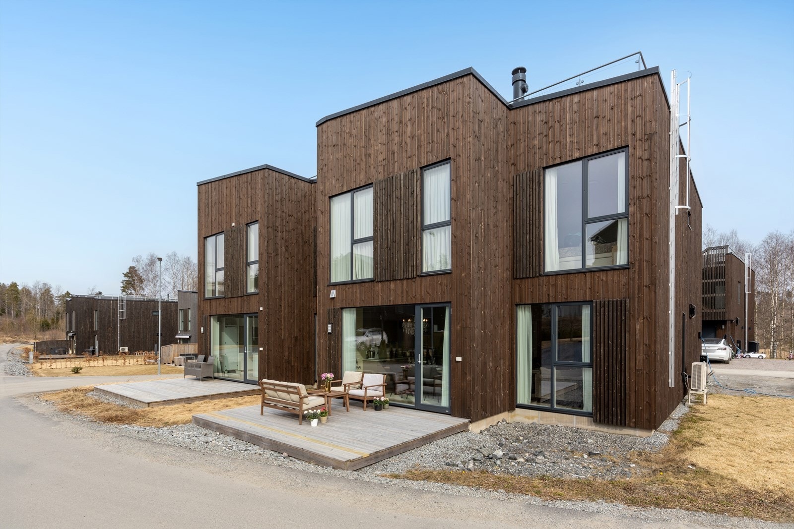 Tomannsboligen er fra 2023 som ligger i et barnevennlig og rolig område, og som er en del av Øvre Stasjonsenga sameie. Galleribilde