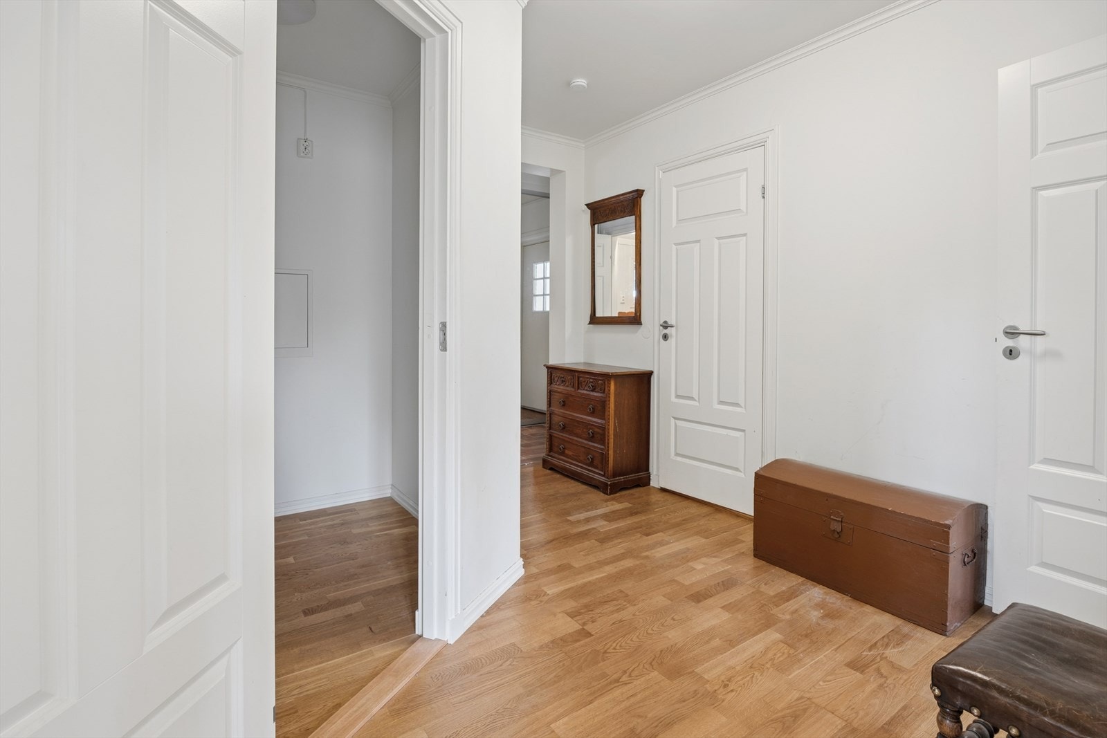 Liten hall ved sekundærinngangen Galleribilde