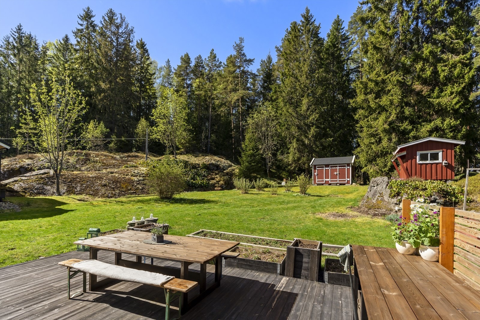 Enebolig med idyllisk uteområde Galleribilde