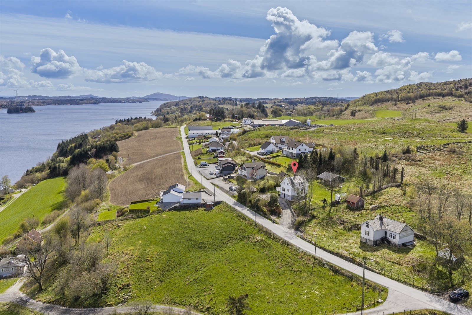 Eiendommen ligger i rolige og landlige omgivelser. Galleribilde