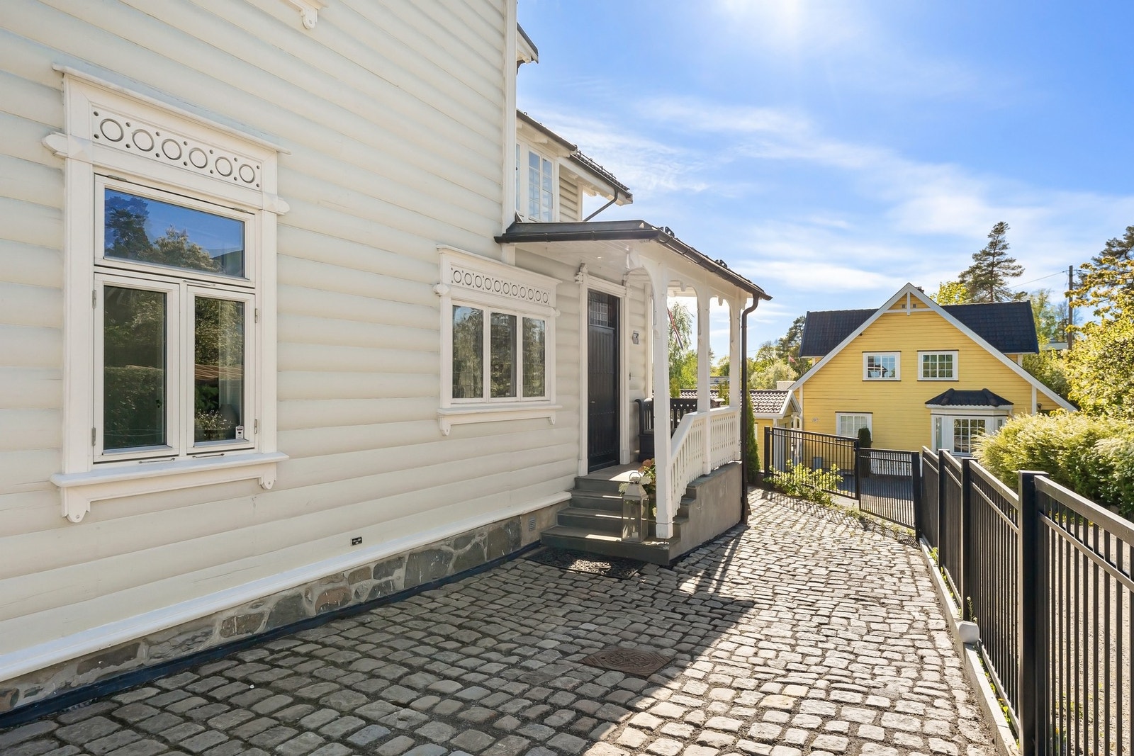 Eiendommen har gode parkeringsmuligheter Galleribilde