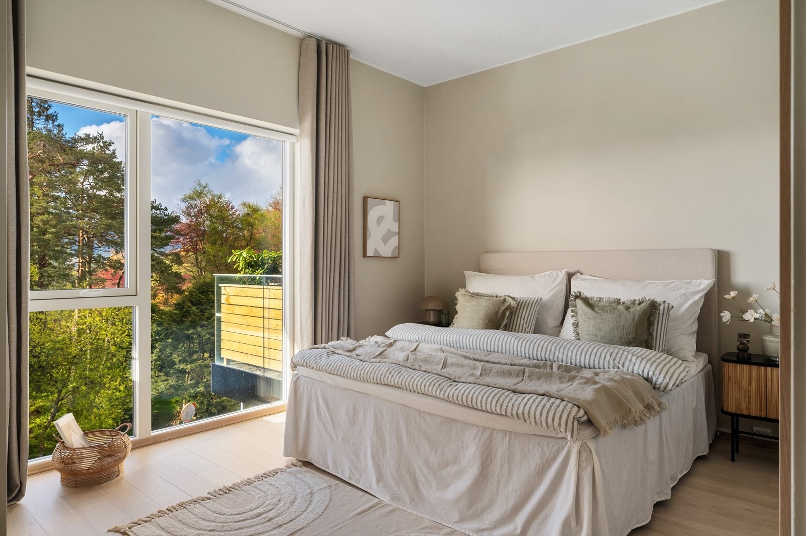 Leiligheten har to soverom på henholdsvis 13,9 m² og 7,2 m². Galleribilde