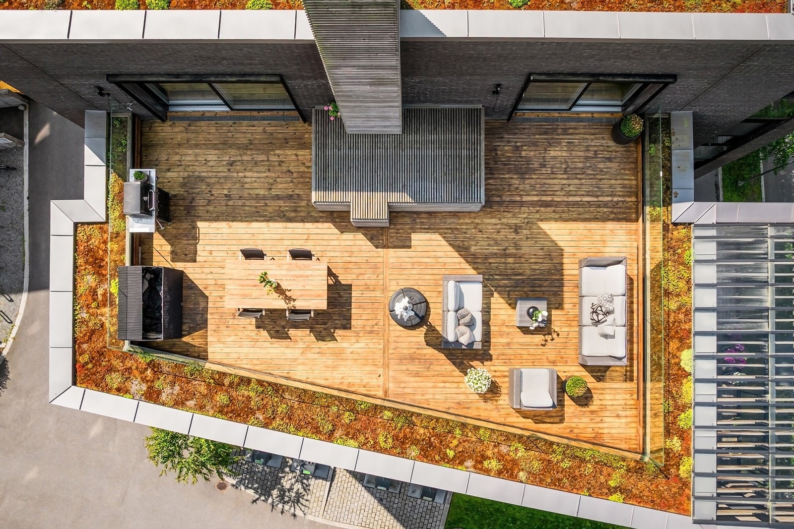 Takterrassen sett ovenfra Foto:Zovenfra Galleribilde