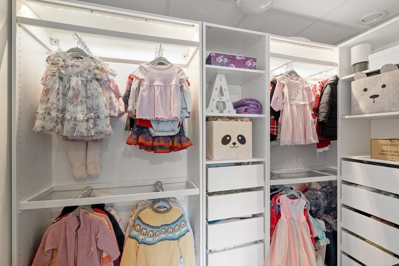 Her bor det ei lita prinsesse med egen walk-in garderobe Galleribilde