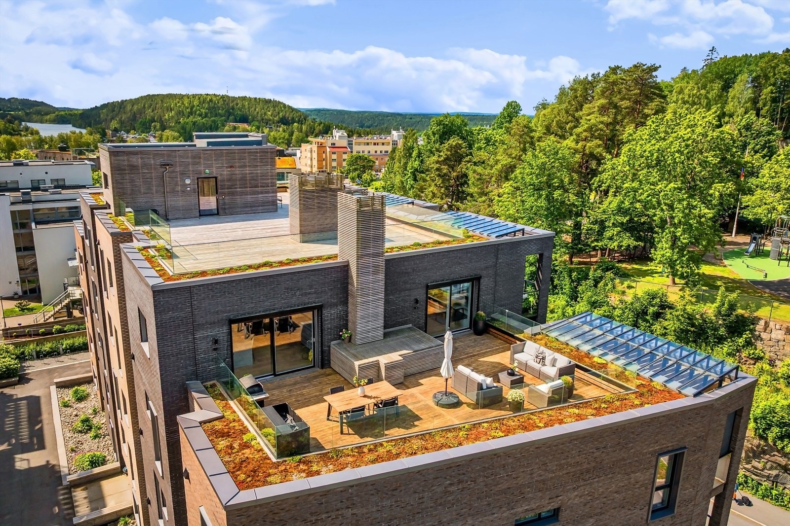 En helt unik leilighet med egen takterrasse og tilgang til felles takterrasse Galleribilde