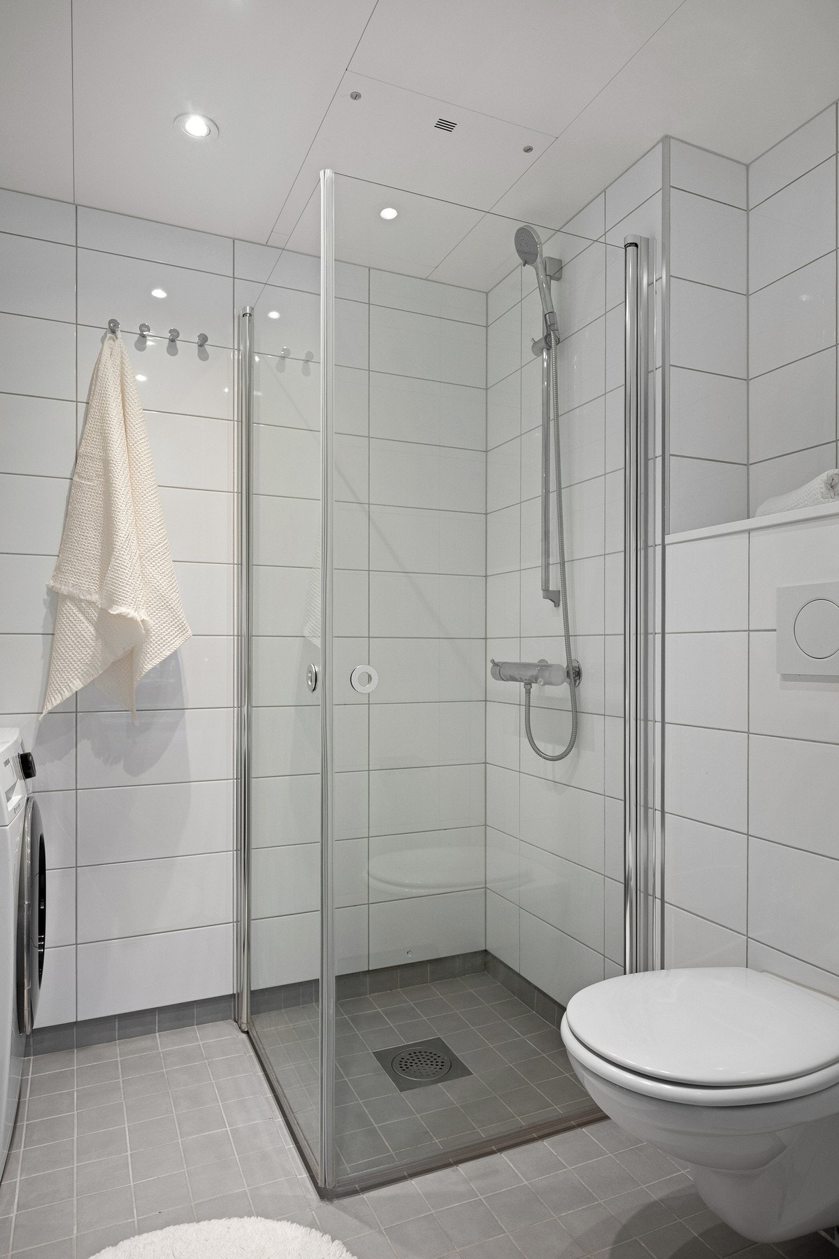 Innfellbare dusjdører for optimal plassutnyttelse. Galleribilde