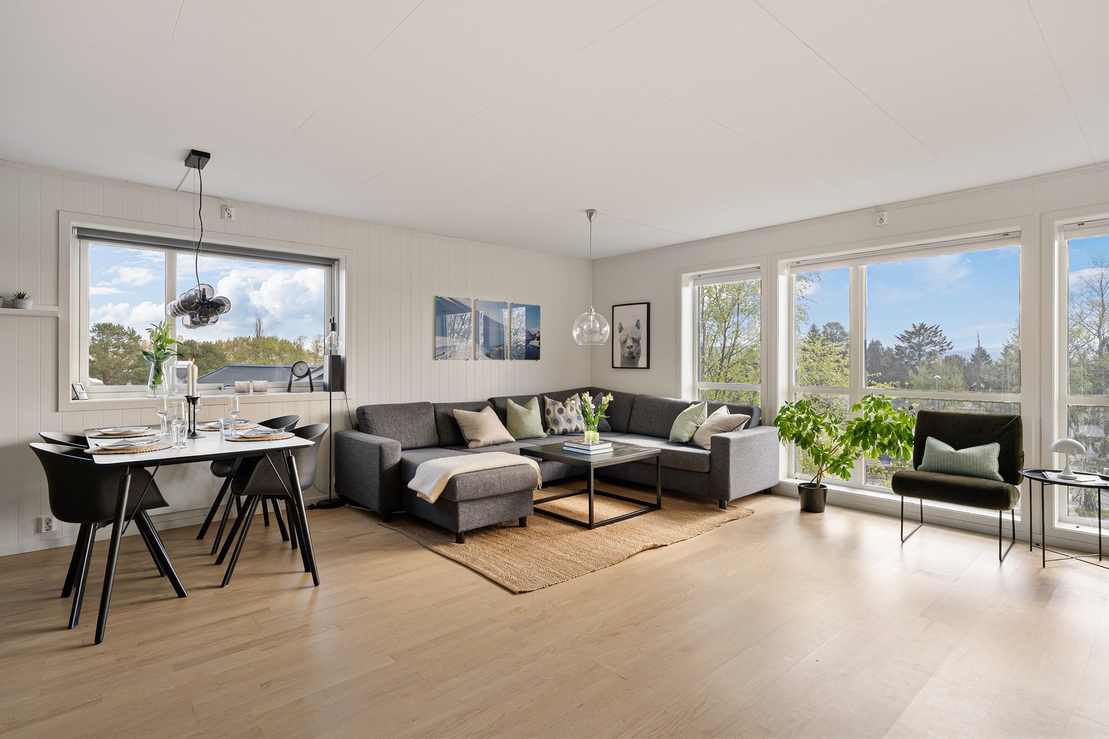 Velkommen til visning av en nydelig halvpart med 3 soverom på Byåsen/Ugla. Galleribilde