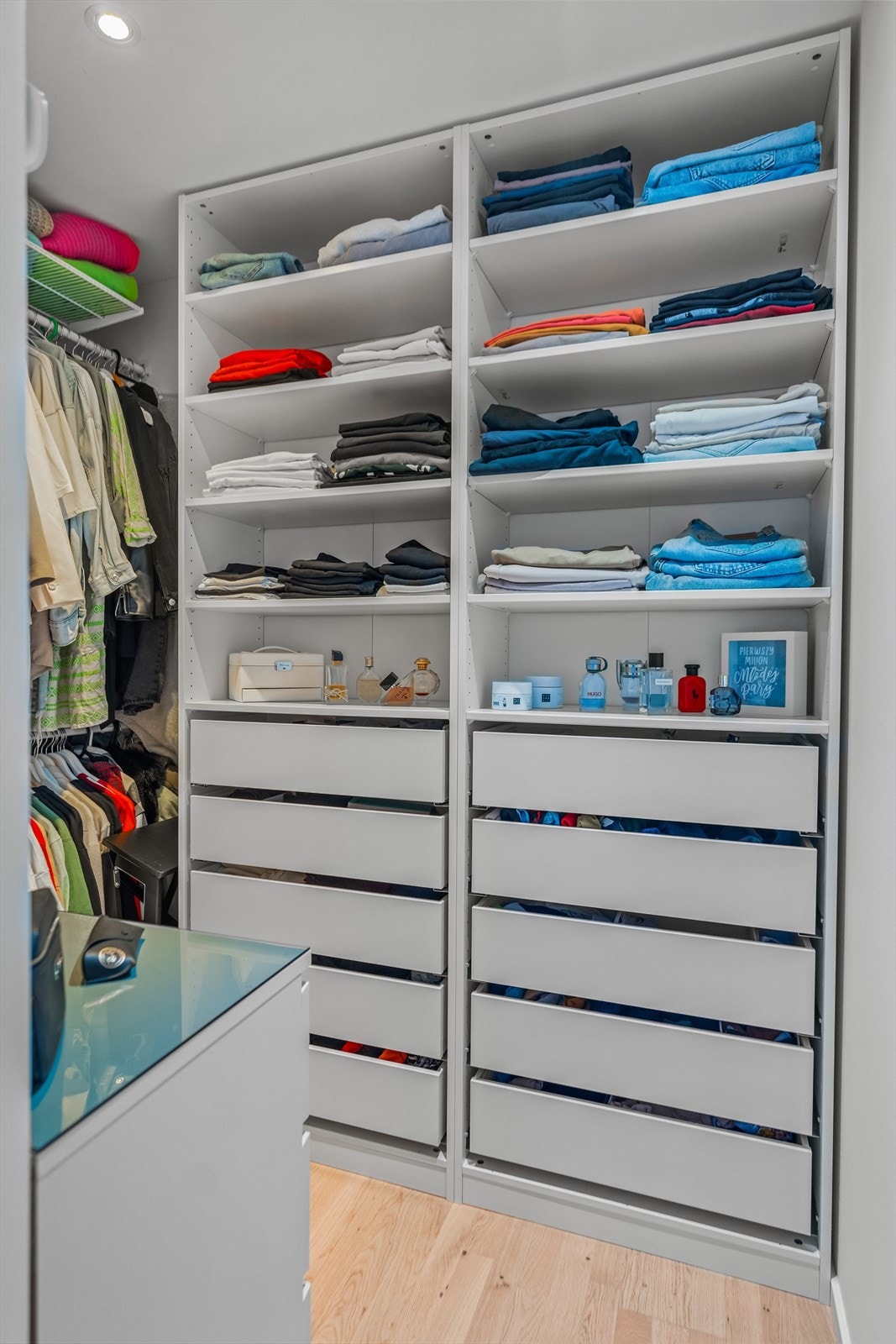 Walk-in-closet Galleribilde