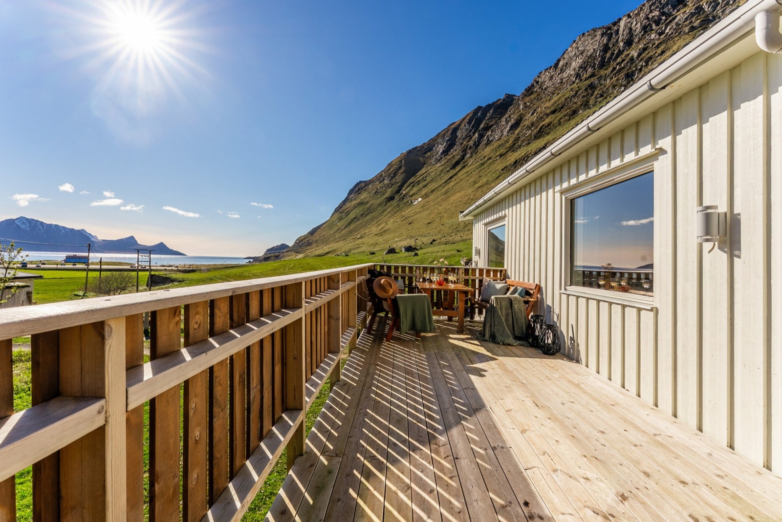 Sjekk denne utsikten bra balkongen da. Galleribilde