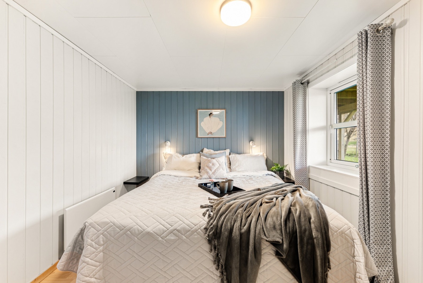 Rommet passer godt som både hovedsoverom eller gjesterom. Galleribilde