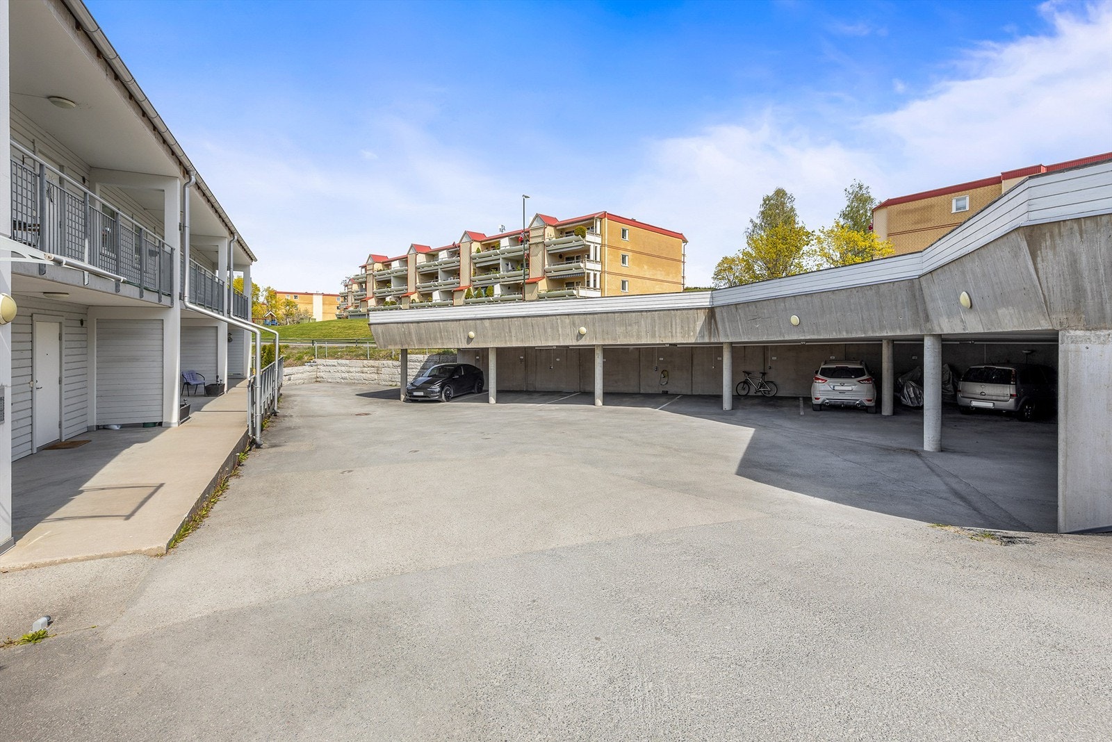 Felles carportanlegg Galleribilde