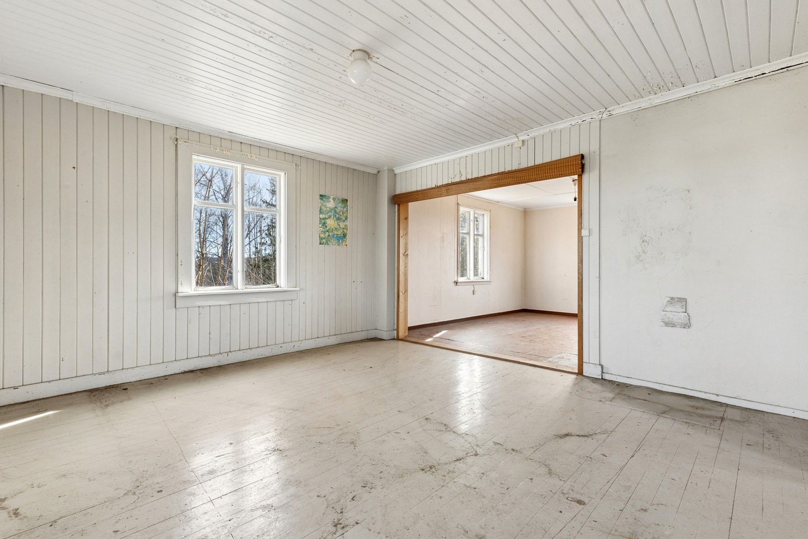 Likevel er det viktig å merke seg at eiendommen ligger i et vernet landskapsvernområde. Se "Rettigheter og bestemmelser" for mer info. Galleribilde