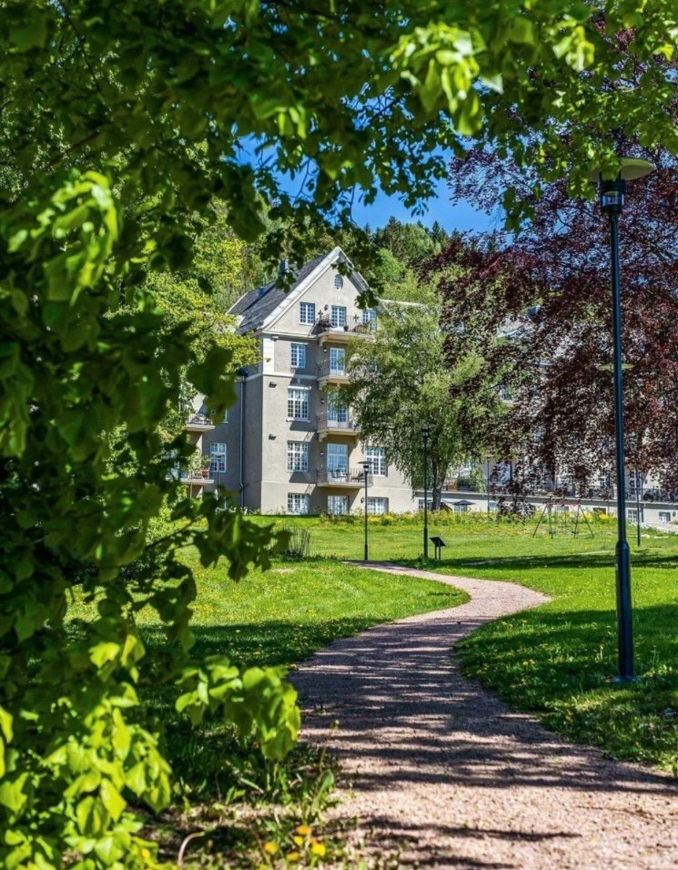 Idyllisk område beliggende i beste Lier Galleribilde