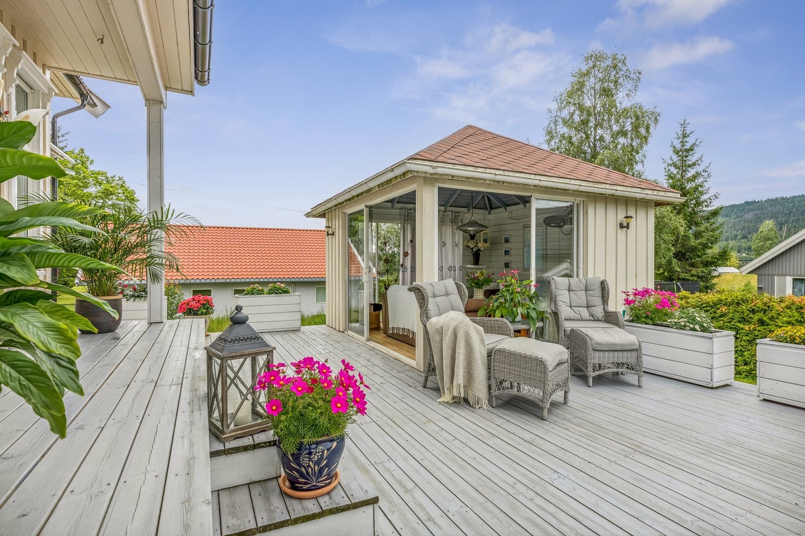 Utestue på 12 m², egner seg godt som en forlengelse av stuen. Galleribilde