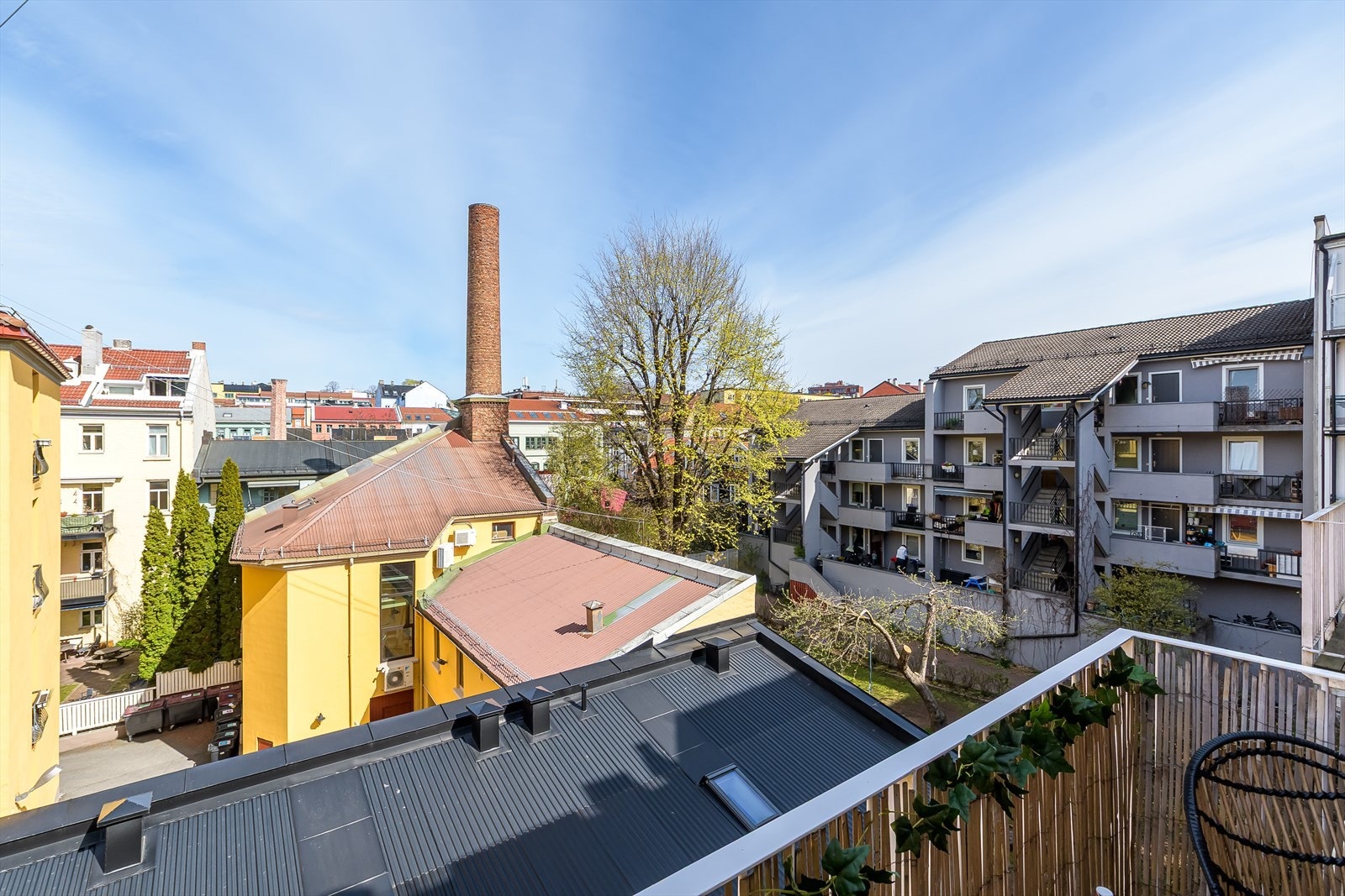 Hyggelig utsikt fra balkongen Galleribilde