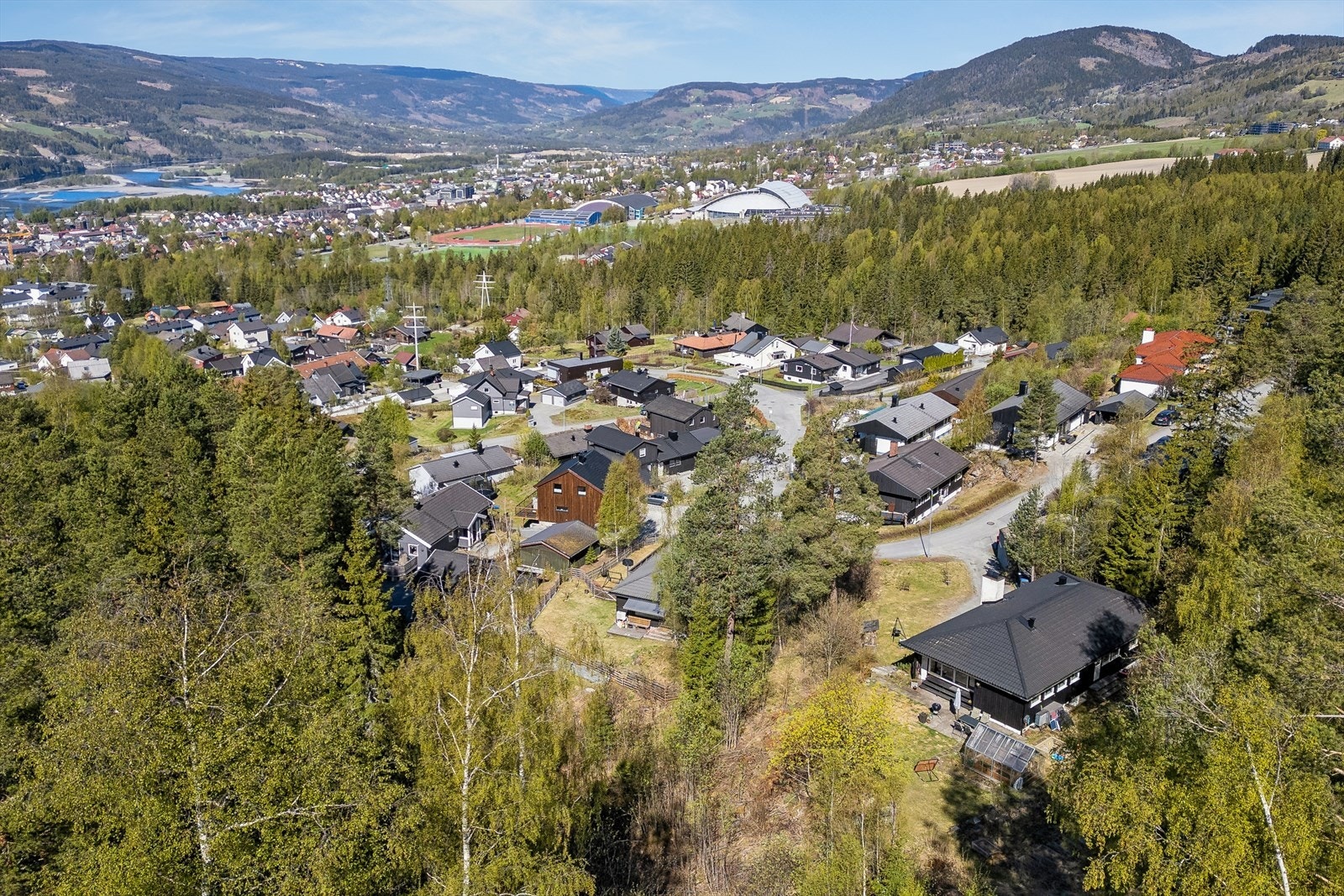 Kort vei til Stampesletta, Håkons Hall og de øvrige anleggene i Olympiaparken. Galleribilde