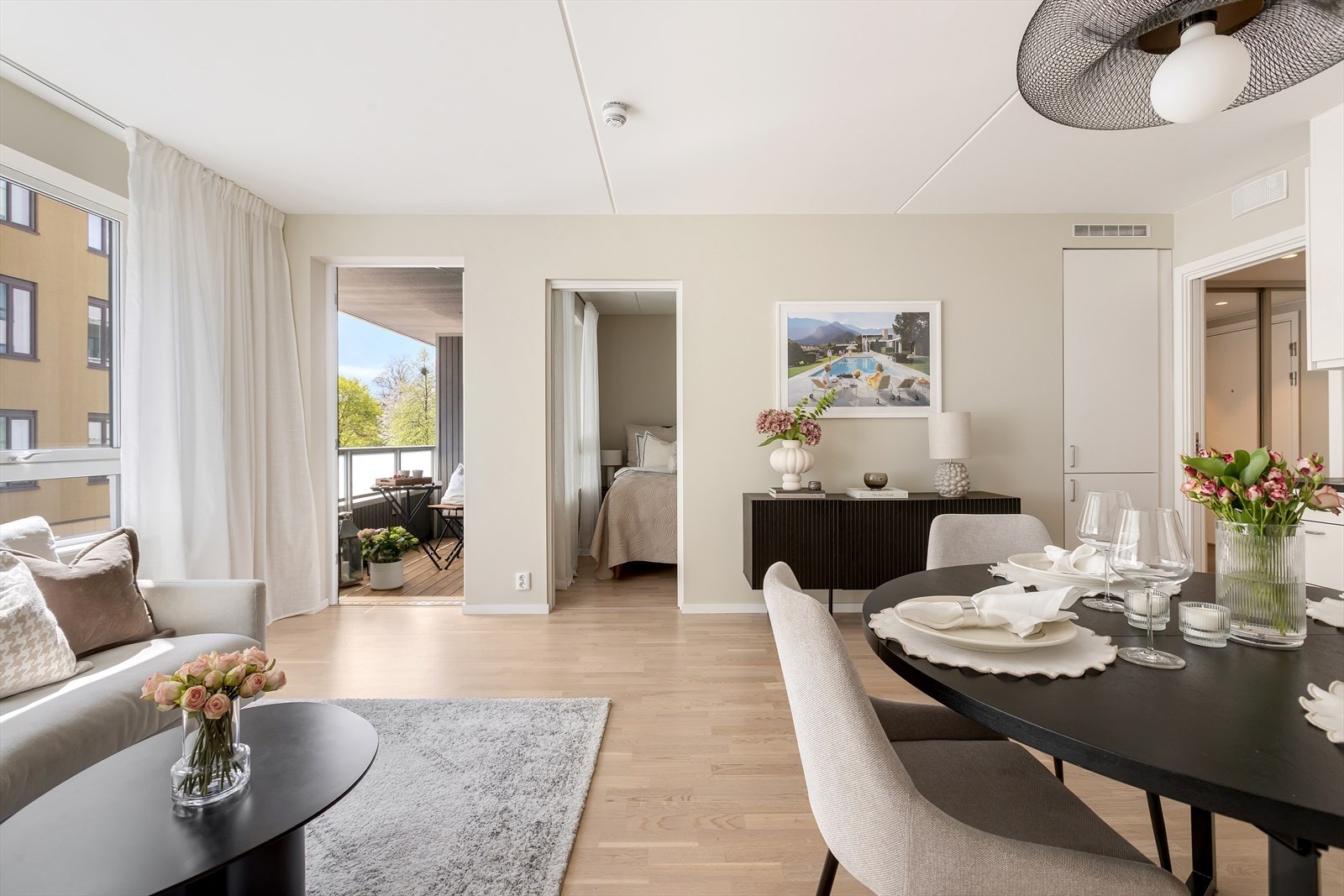 Stuen er lun, innbydende og har en naturlig planløsning. Galleribilde
