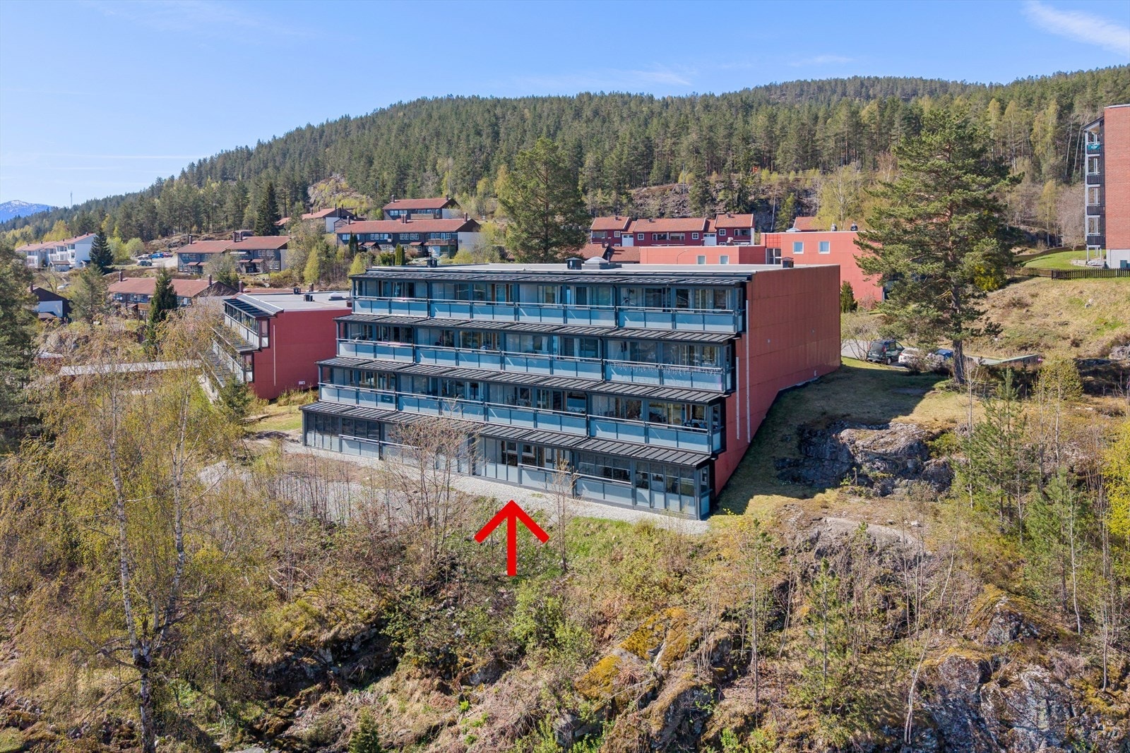 Fint beliggende leilighet med lite innsyn. Galleribilde