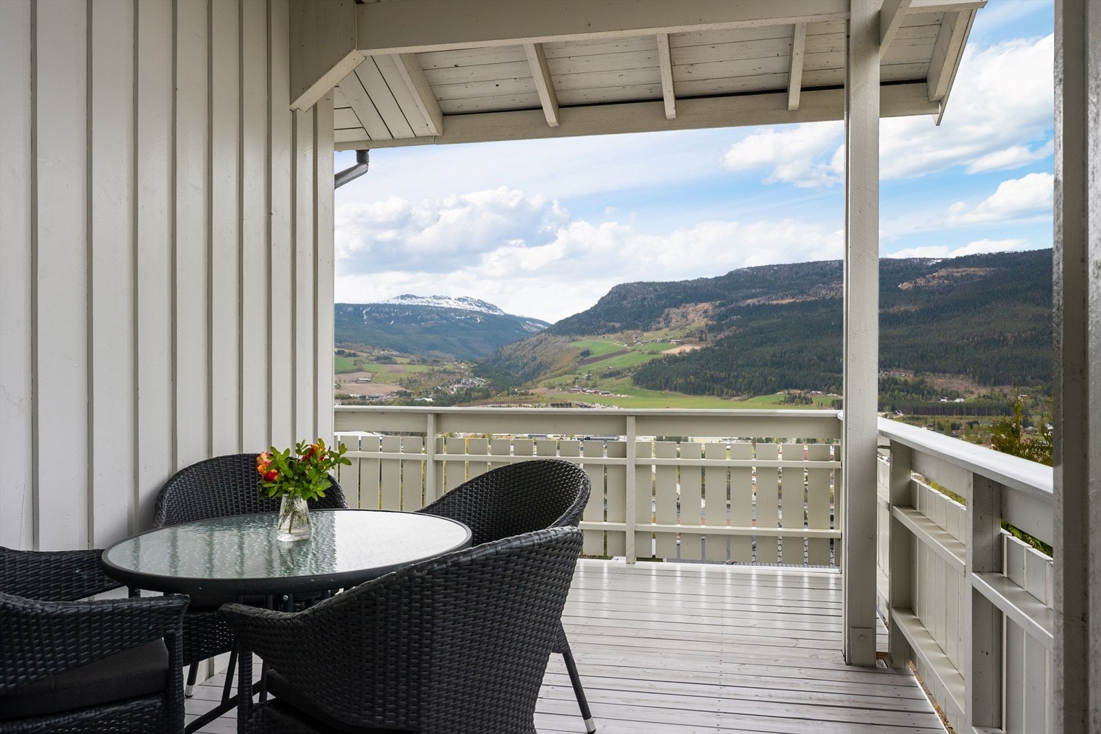 Det er plass til flere sittegrupper. Galleribilde