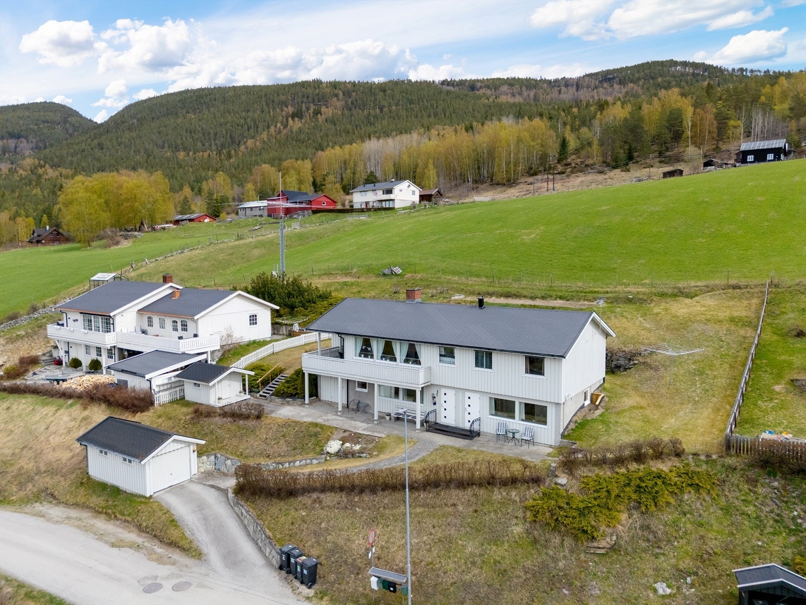 Boligen grenser mot grøntarealer. Galleribilde
