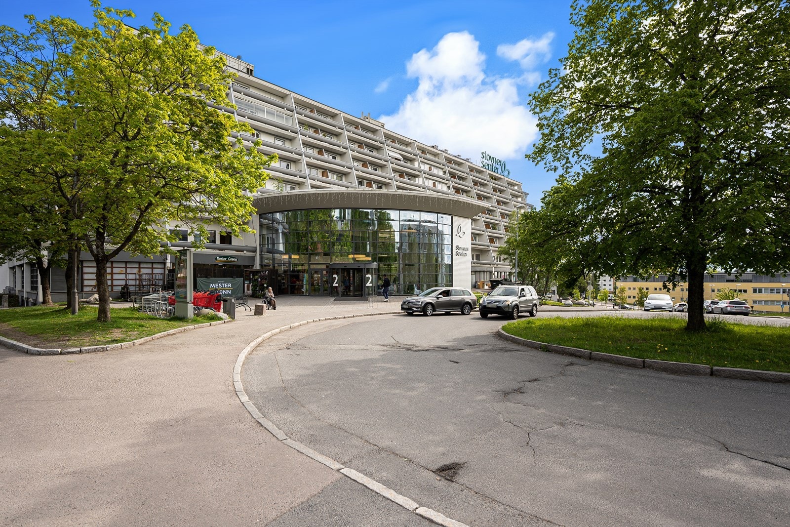 Stovner Senter tilbyr et rikt utvalg av butikker, spisesteder og servicetilbud. Galleribilde
