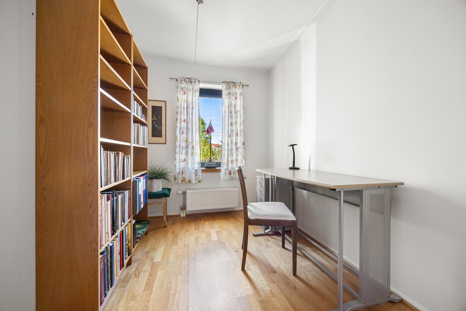 Soverom III er i dag innredet som kontor. Galleribilde