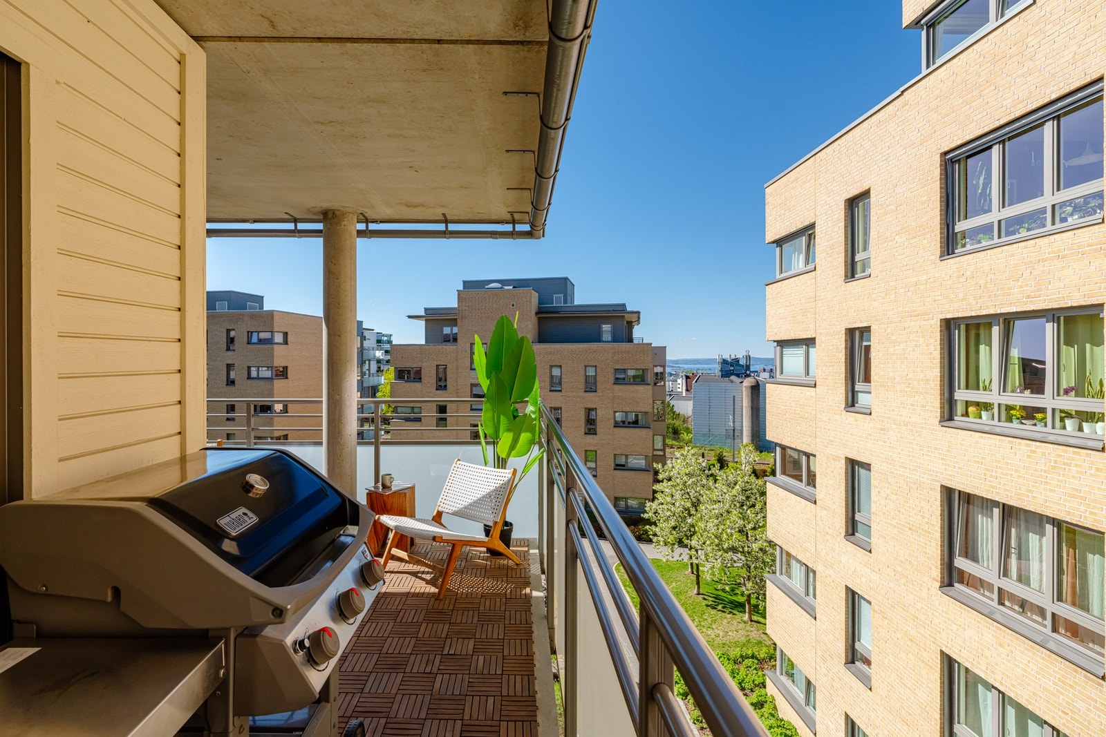 Det er tillatt med gass og elektrisk grill. Galleribilde