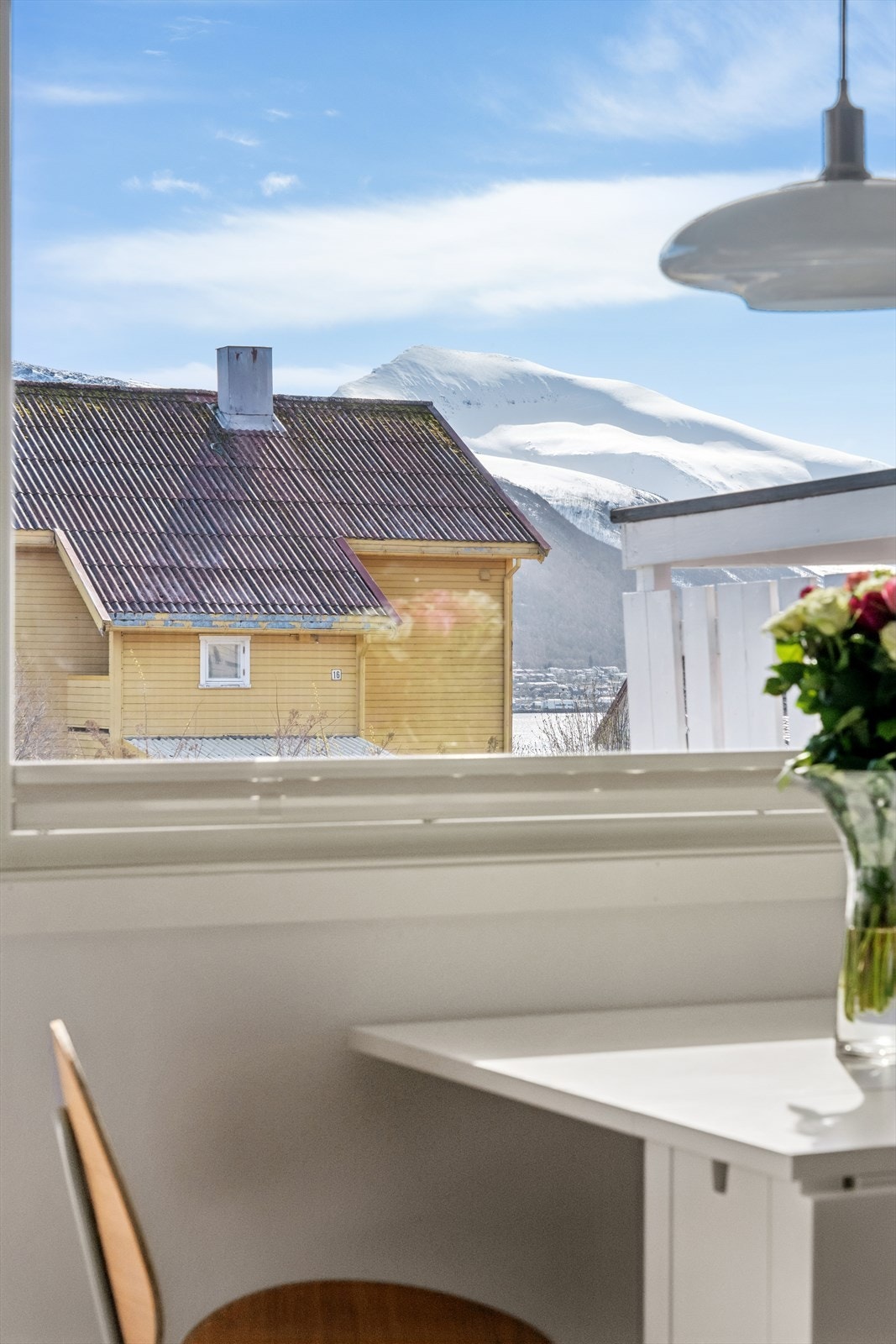 Herfra kan du se toppen av Tromsdalstinden Galleribilde
