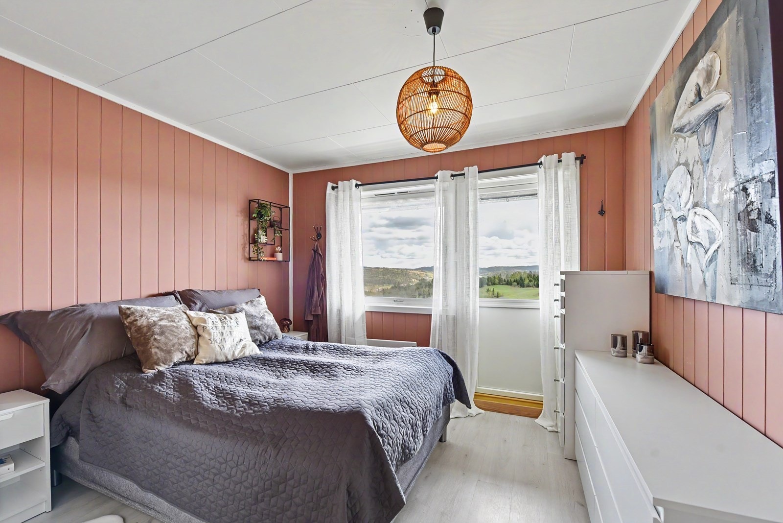 Også herfra kan man nyte den flotte utsikten over landskapet. Galleribilde