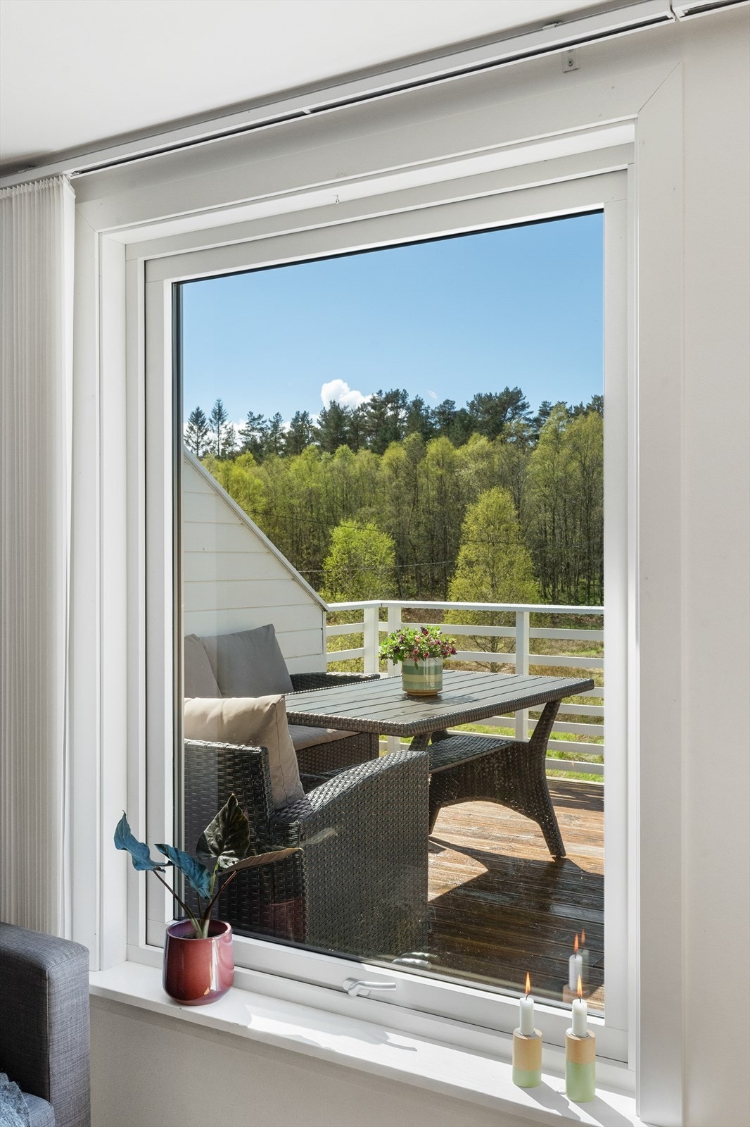 Altandøren med isolerglass er fra 2011. Galleribilde
