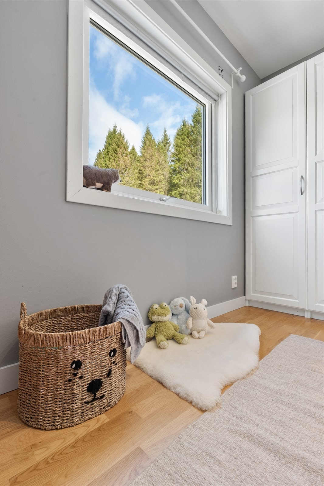 Alle soverommene har parkett eller laminat på gulvet. Galleribilde